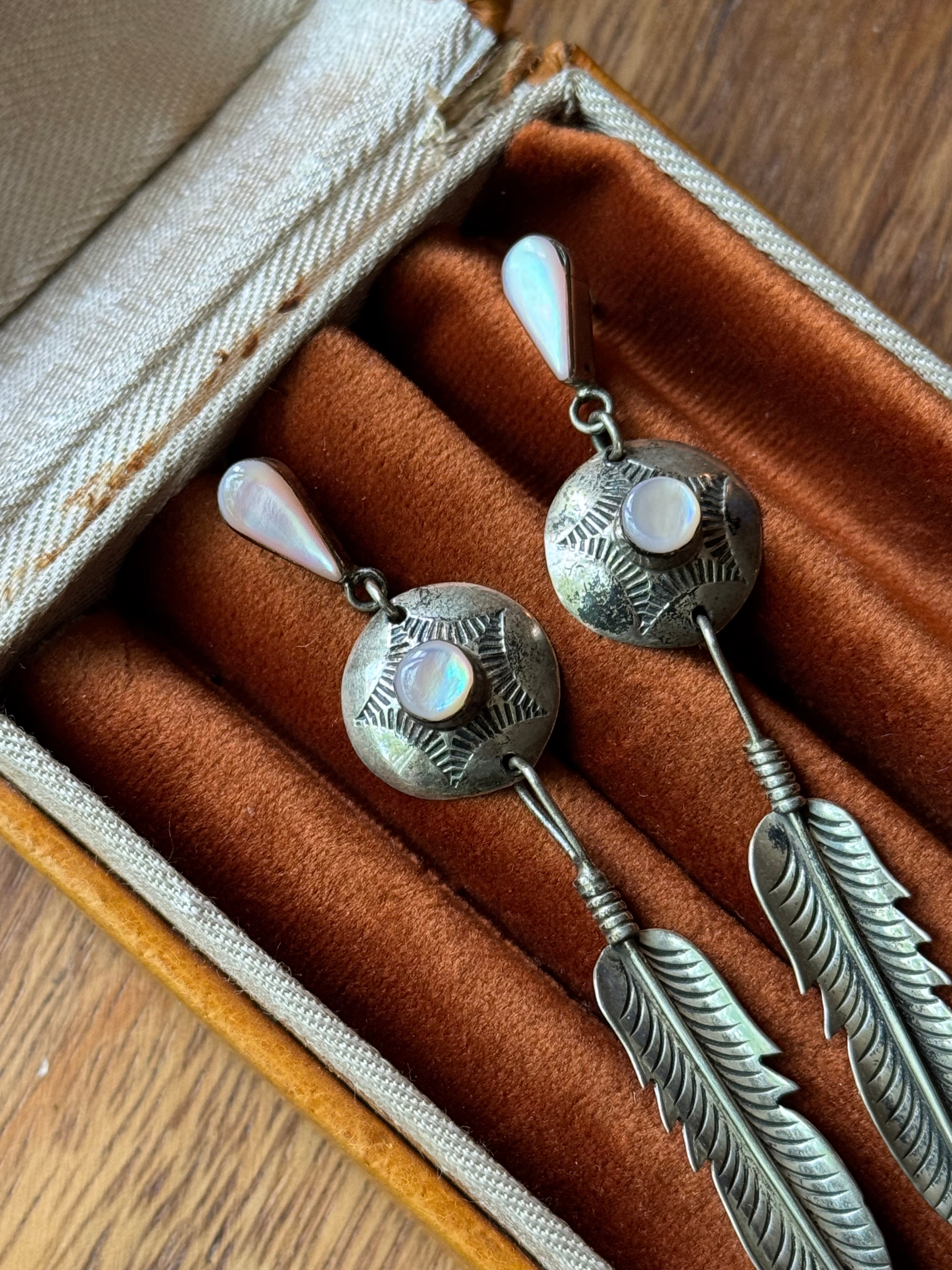 Vintage Sterling Silver Mother Of Pearl Concho Feather Earrings