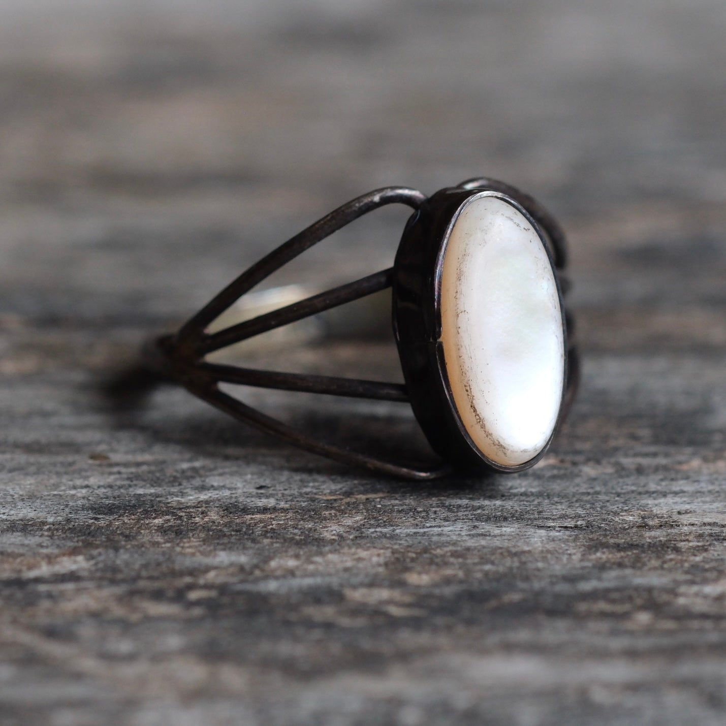 Vintage Sterling Mother Of Pearl Ring 7.75