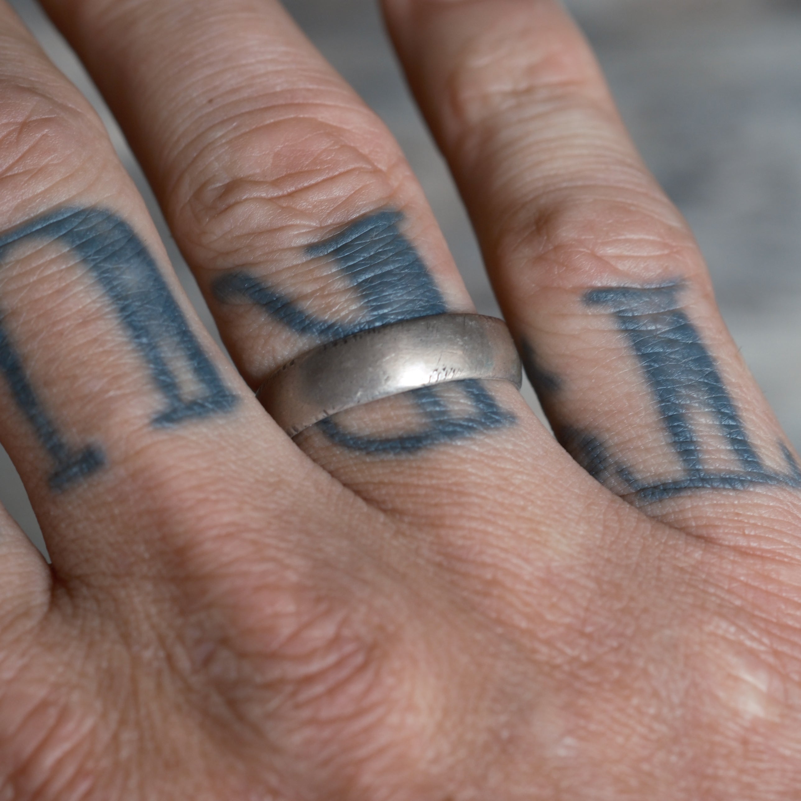 Vintage Sterling Silver Band Ring 9.25