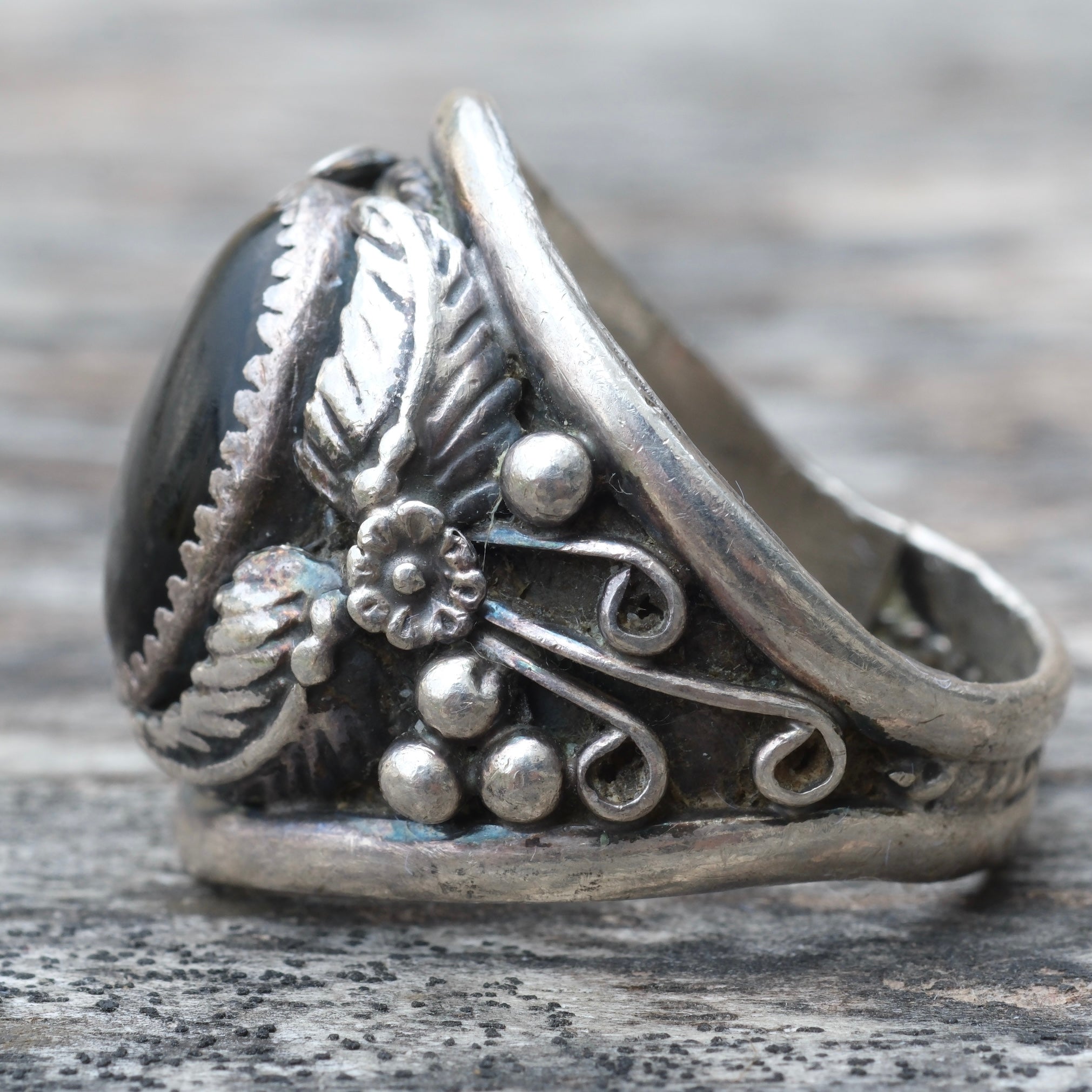 Vintage Sterling Onyx Feather Ring 11