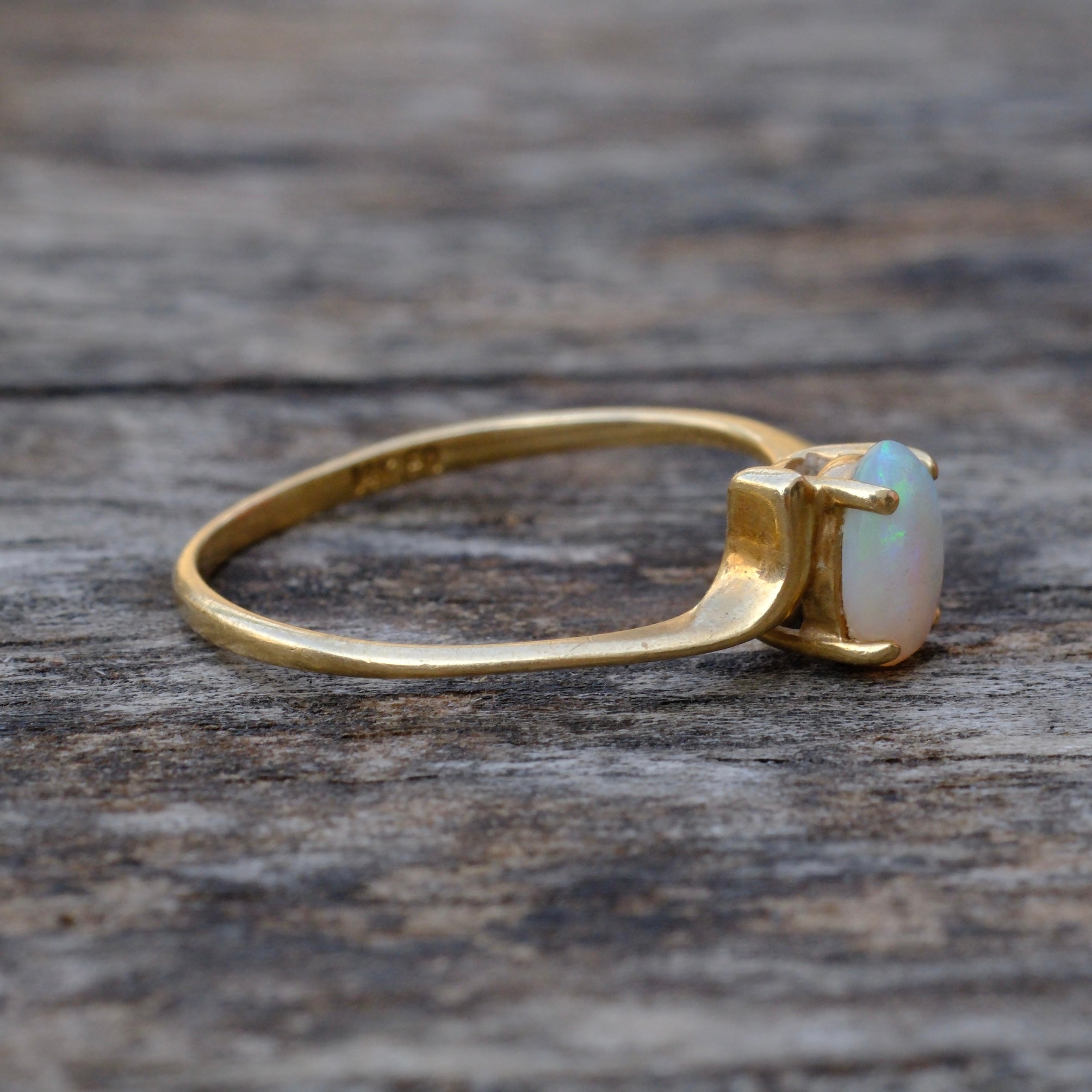 Vintage 14K Gold Opal Ring 4.75