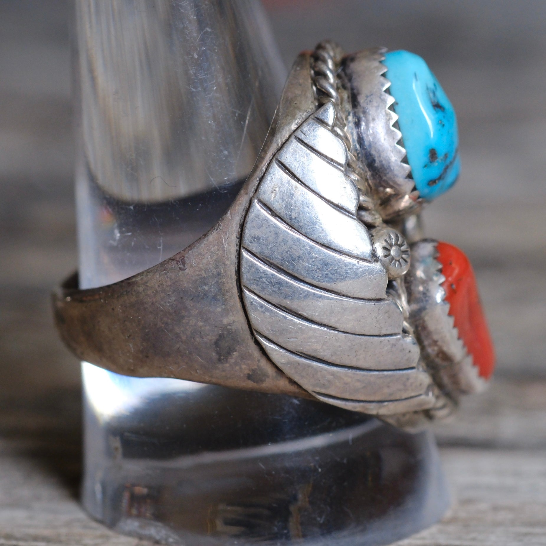 Vintage Sterling Turquoise and Coral Ribbed Band Ring 11
