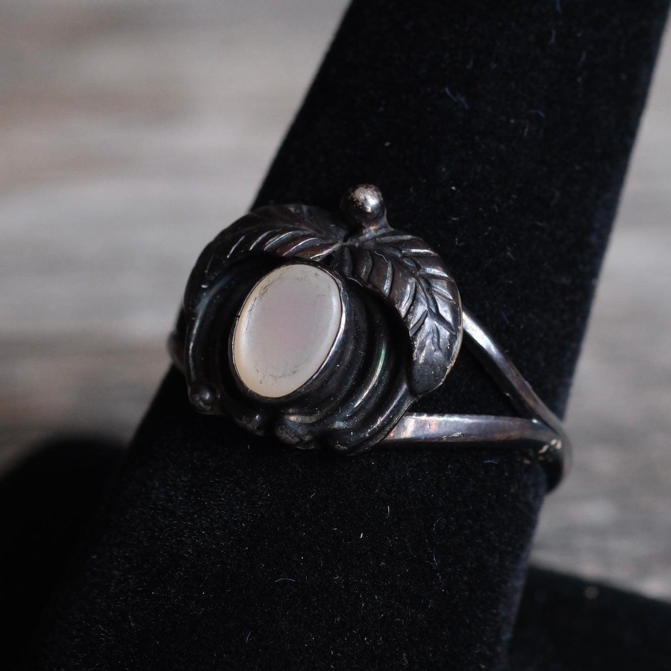 Vintage Sterling Mother Of Pearl Feather Ring 8.75