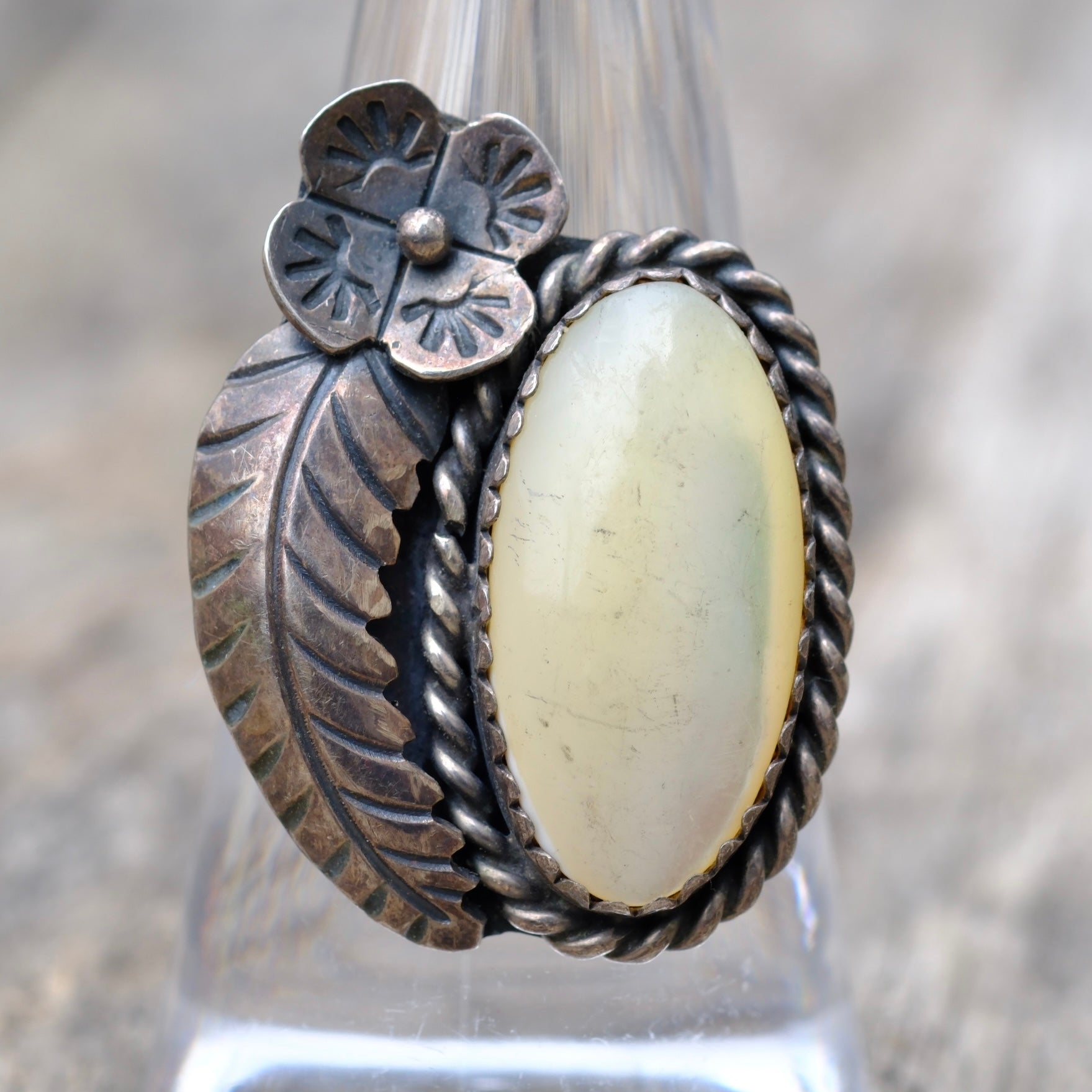 Vintage Sterling Mother Of Pearl Feather Ring 8.25