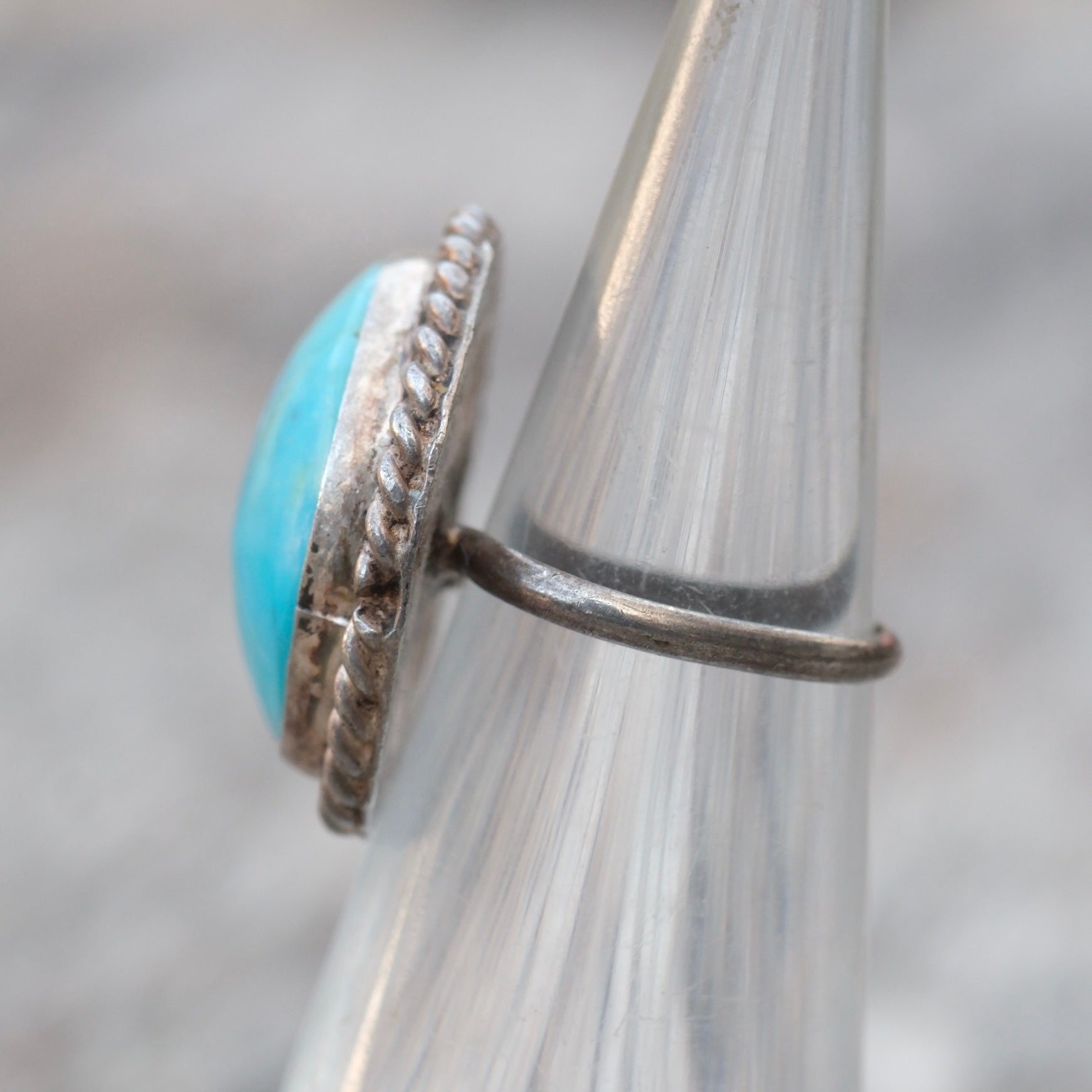 Vintage Sterling Turquoise Roper Ring 2.5