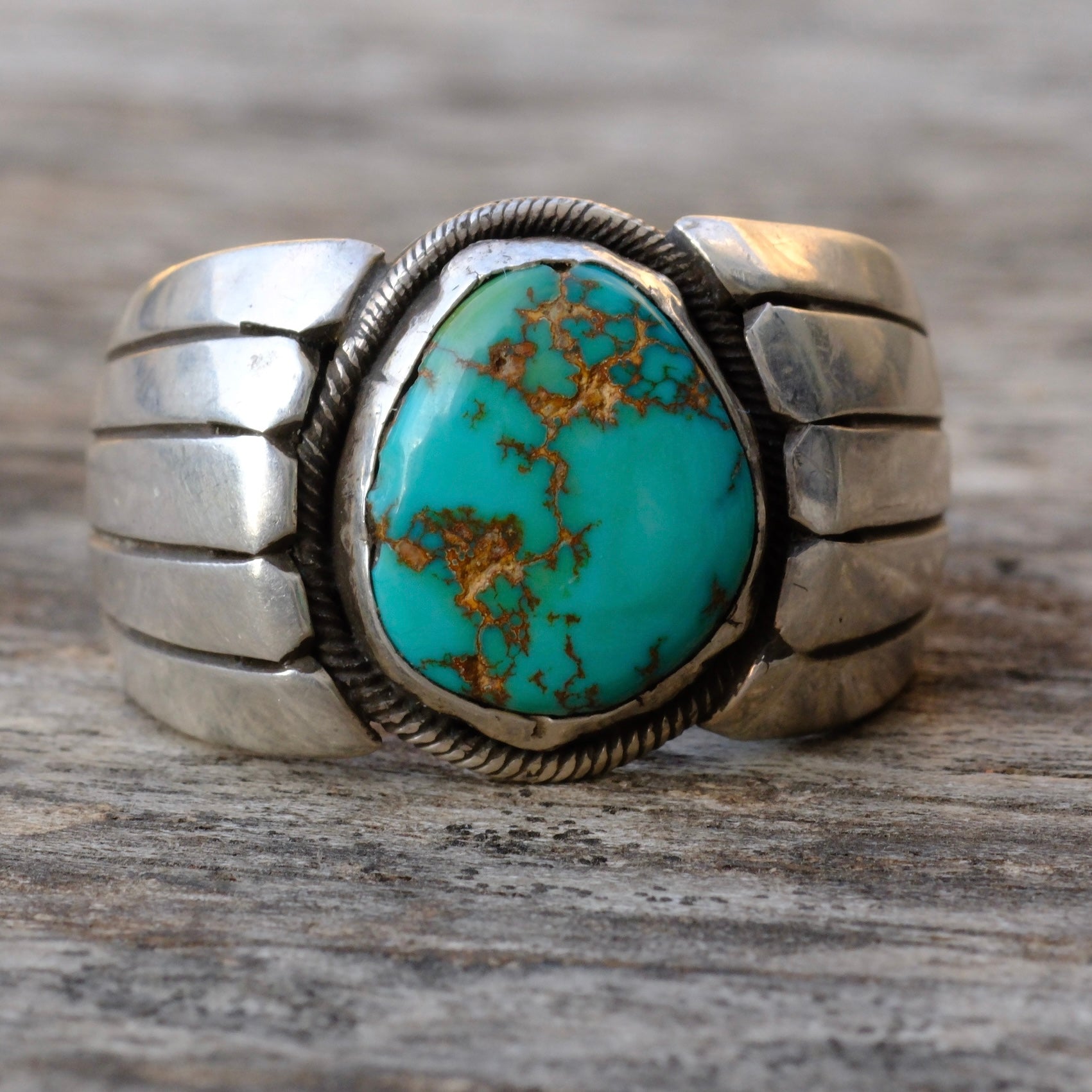 Sterling Silver Ribbed Band Turquoise Ring 10.5