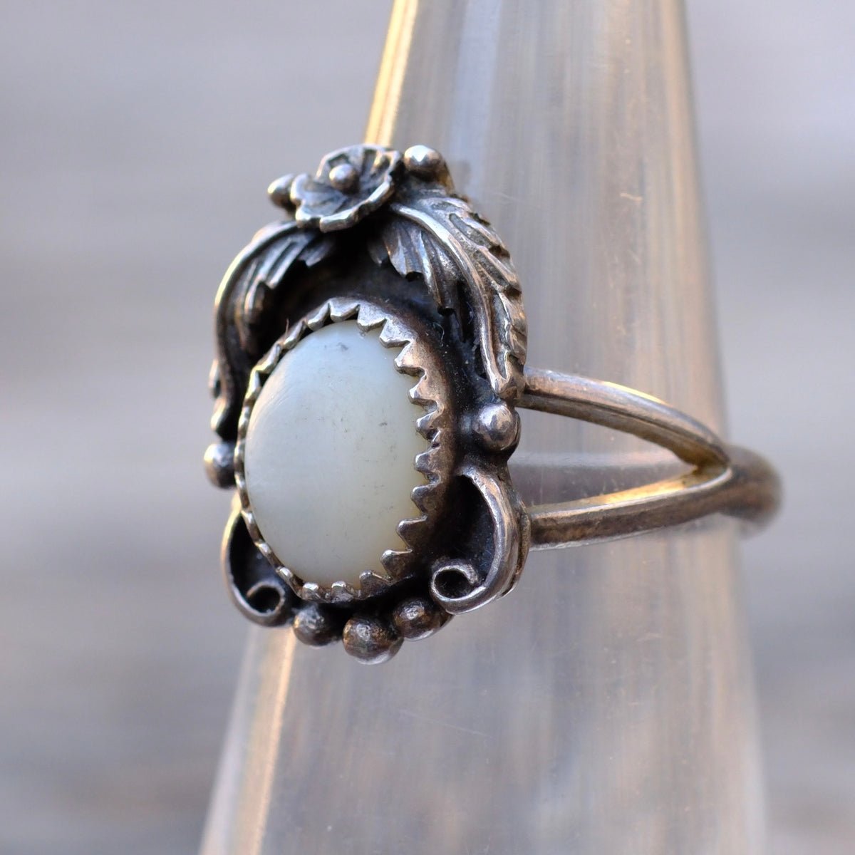 Vintage Sterling Mother Of Pearl Feather Ring 5