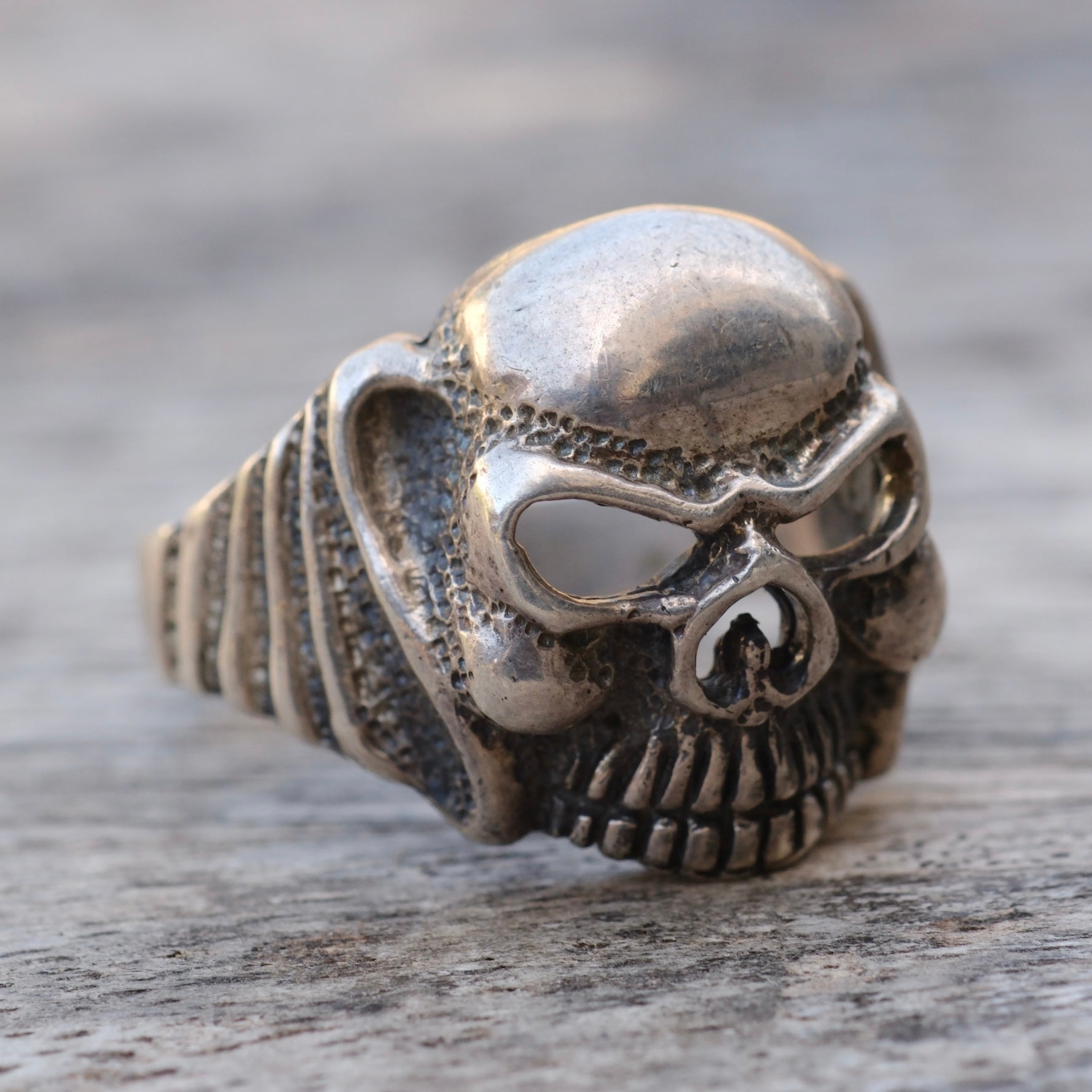 Vintage Sterling Silver Skull Ring 12.5