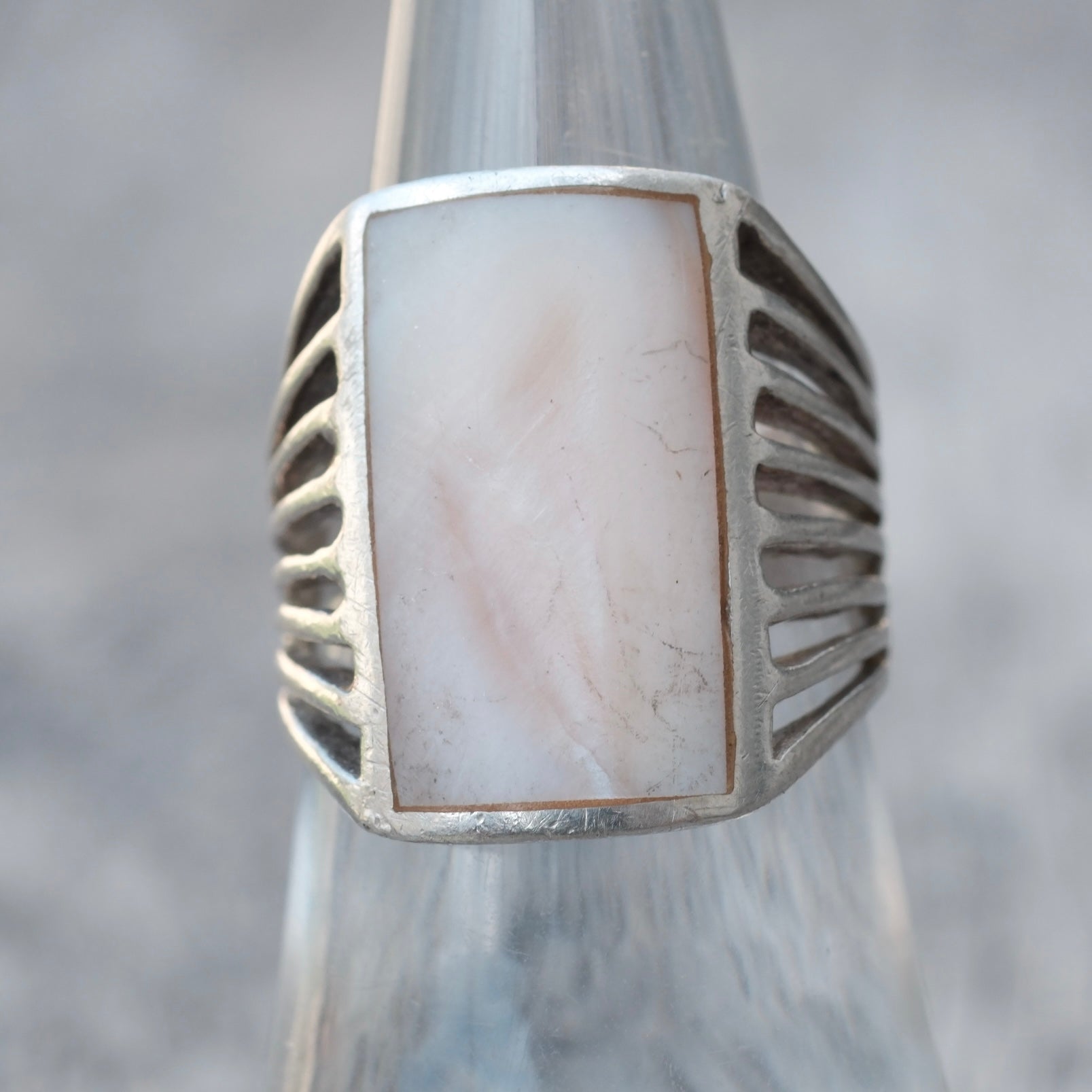 Vintage Sterling Mother Of Pearl Ring 6.75