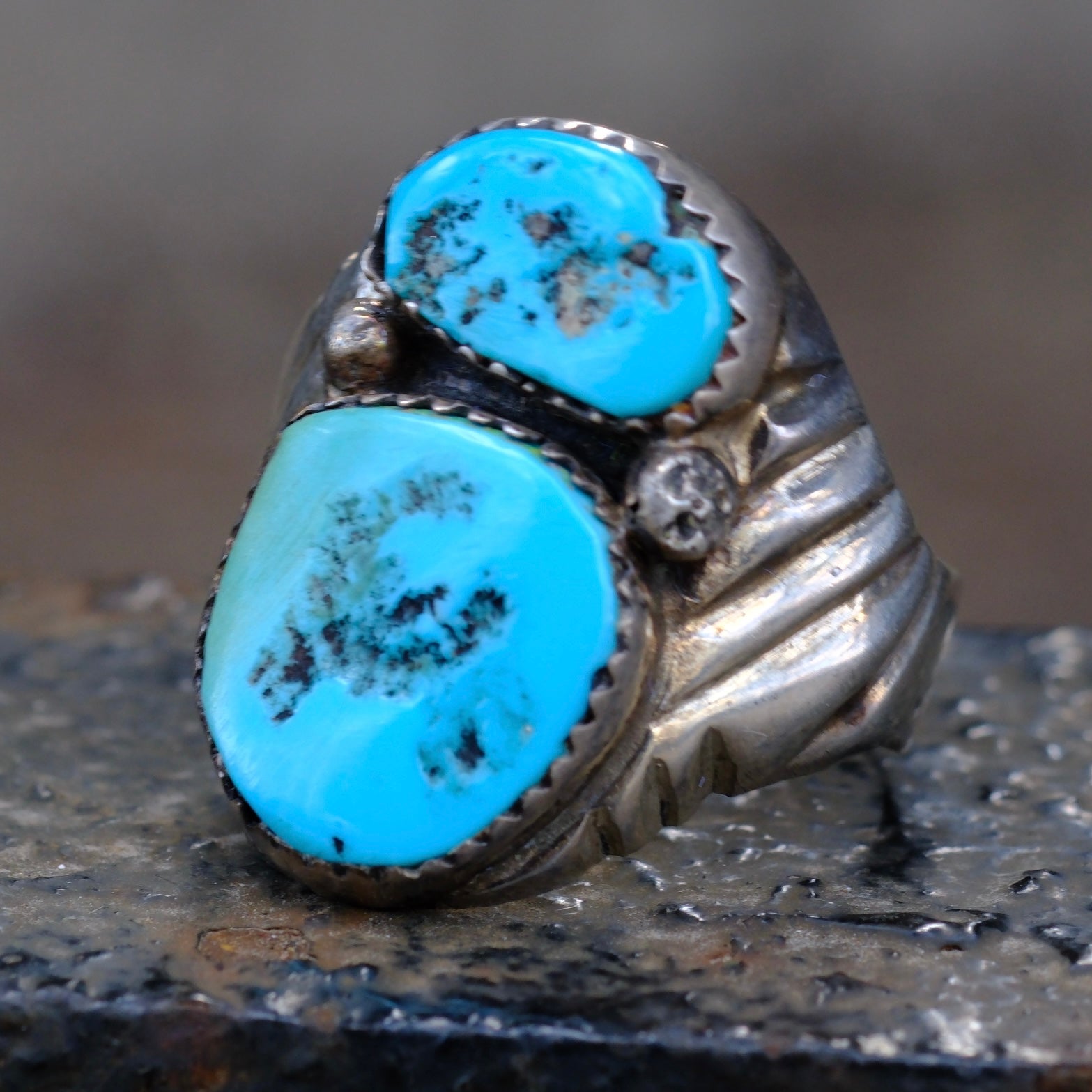 Vintage Sterling 2-Stone Turquoise Ribbed Band Ring 9.5