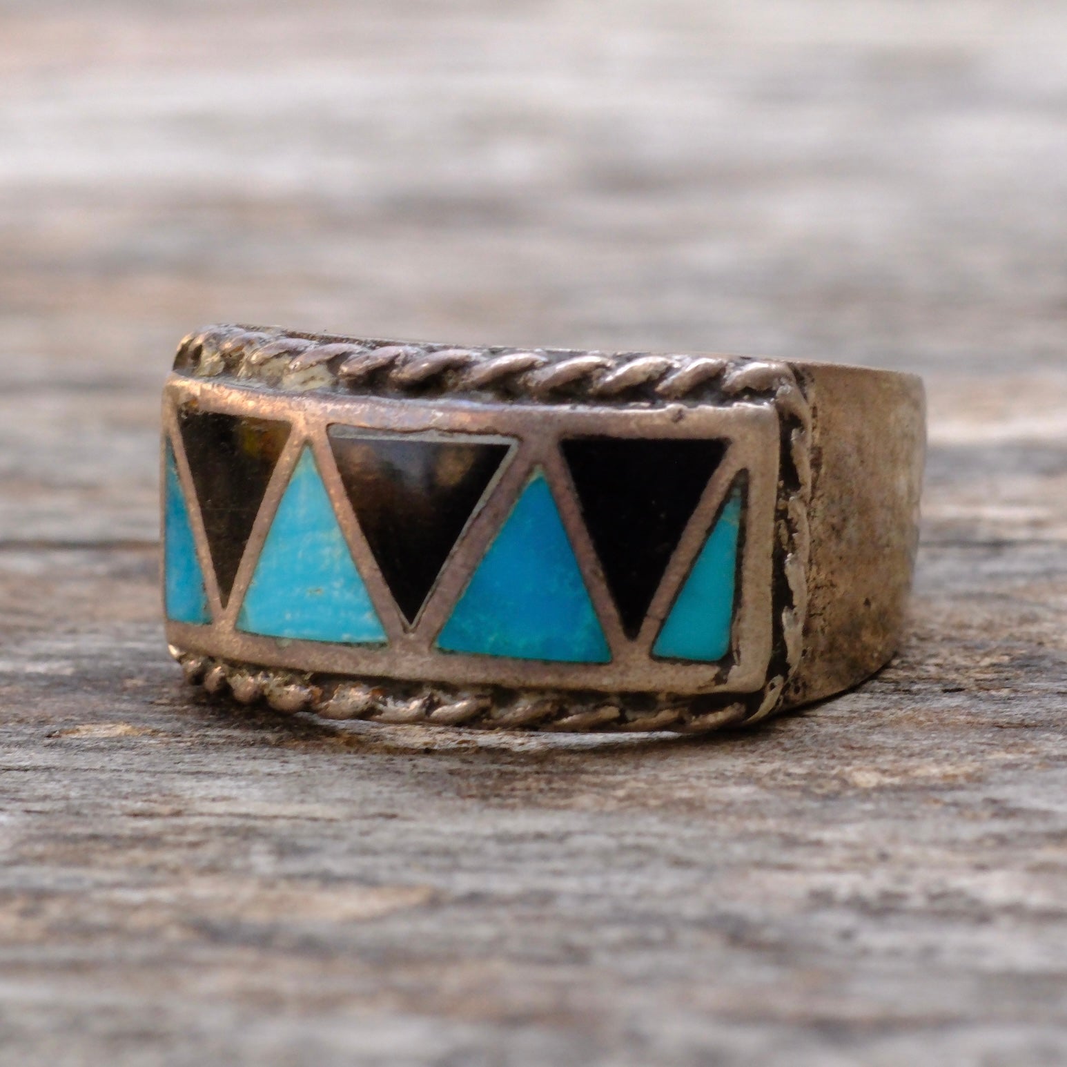 Vintage Sterling Onyx and Turquoise Inlay Band Ring 9.75