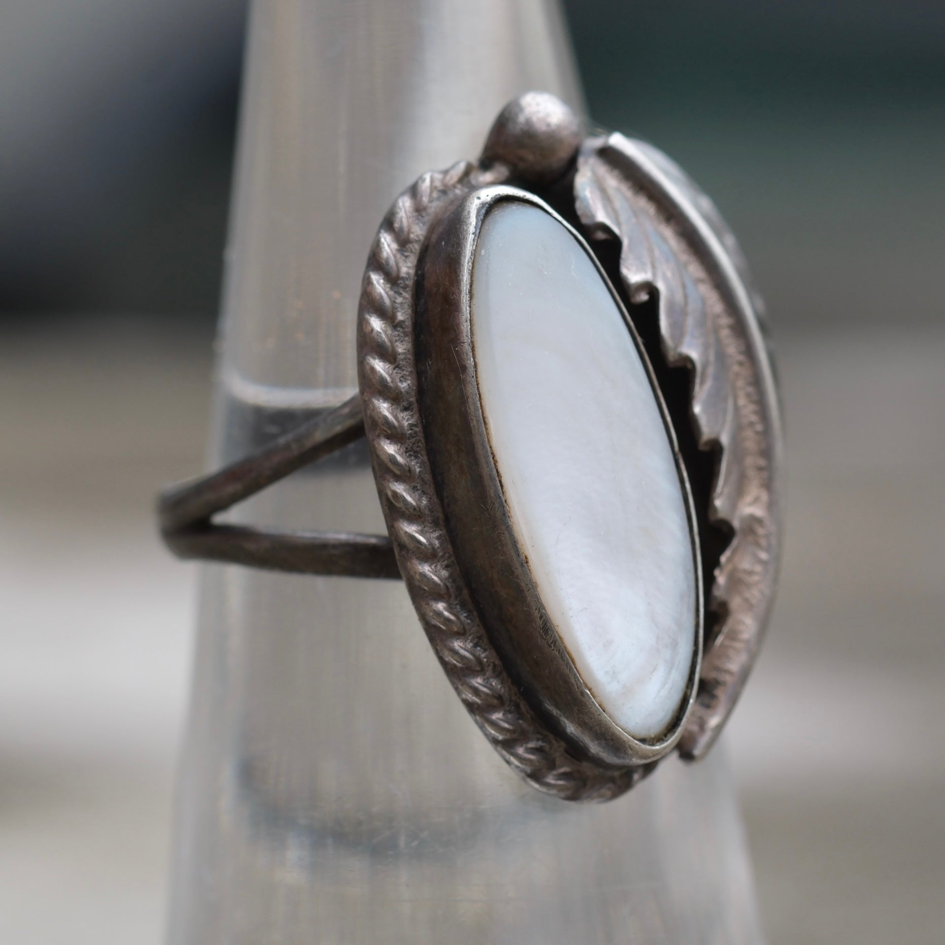 Vintage Sterling Mother Of Pearl Feather Ring 5