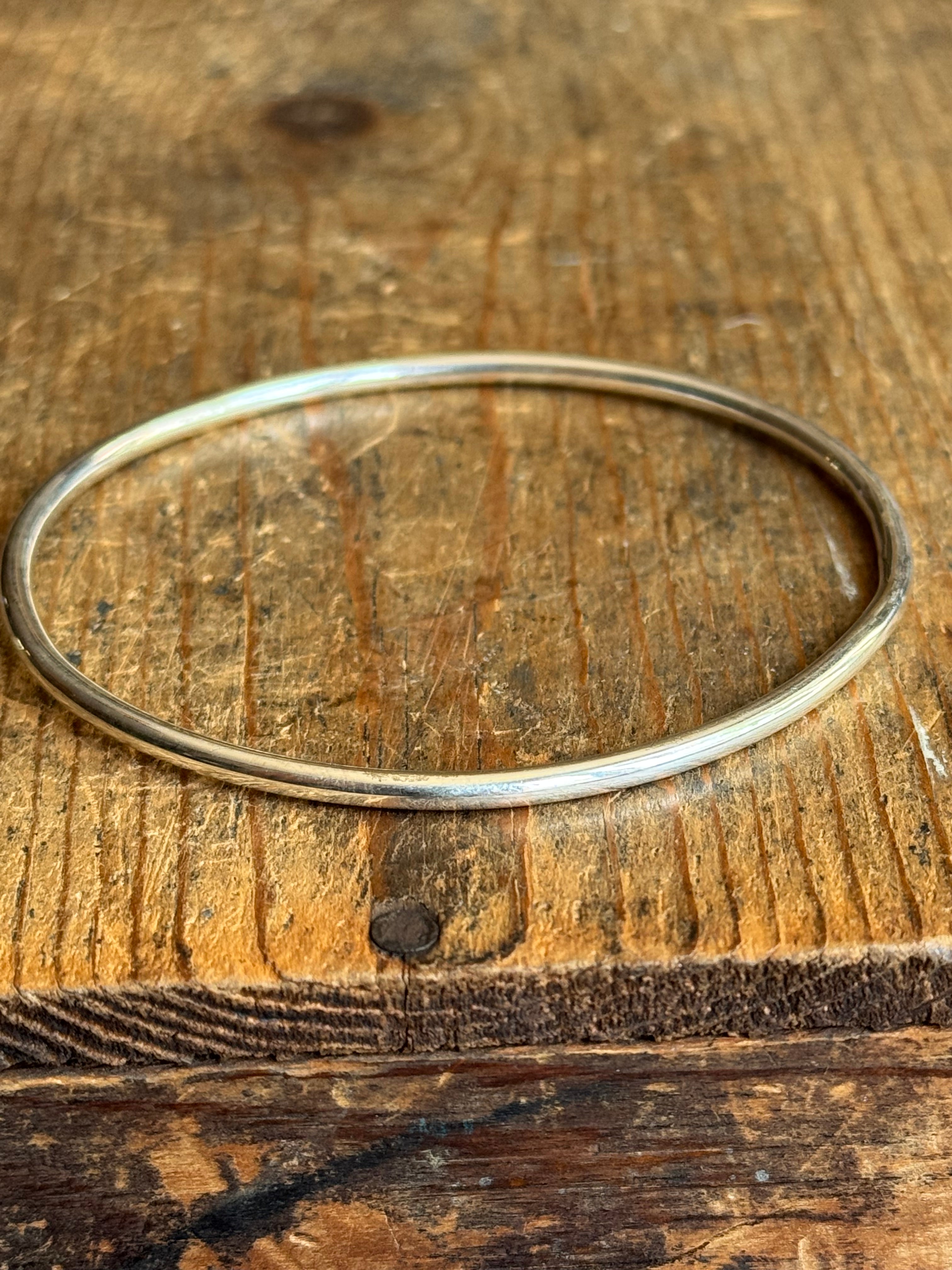 Vintage Sterling Silver Round Bangle