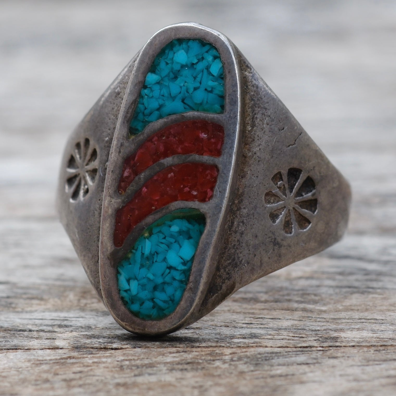 Vintage Sterling Crushed Turquoise and Coral Stamped Band Ring 11.5