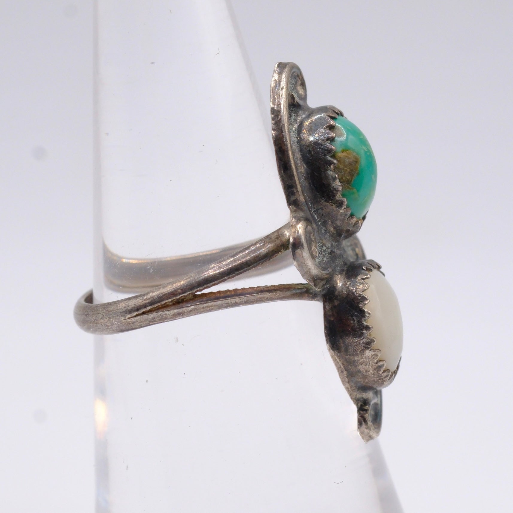 Vintage Sterling Turquoise and Mother Of Pearl Feather Ring 4.75
