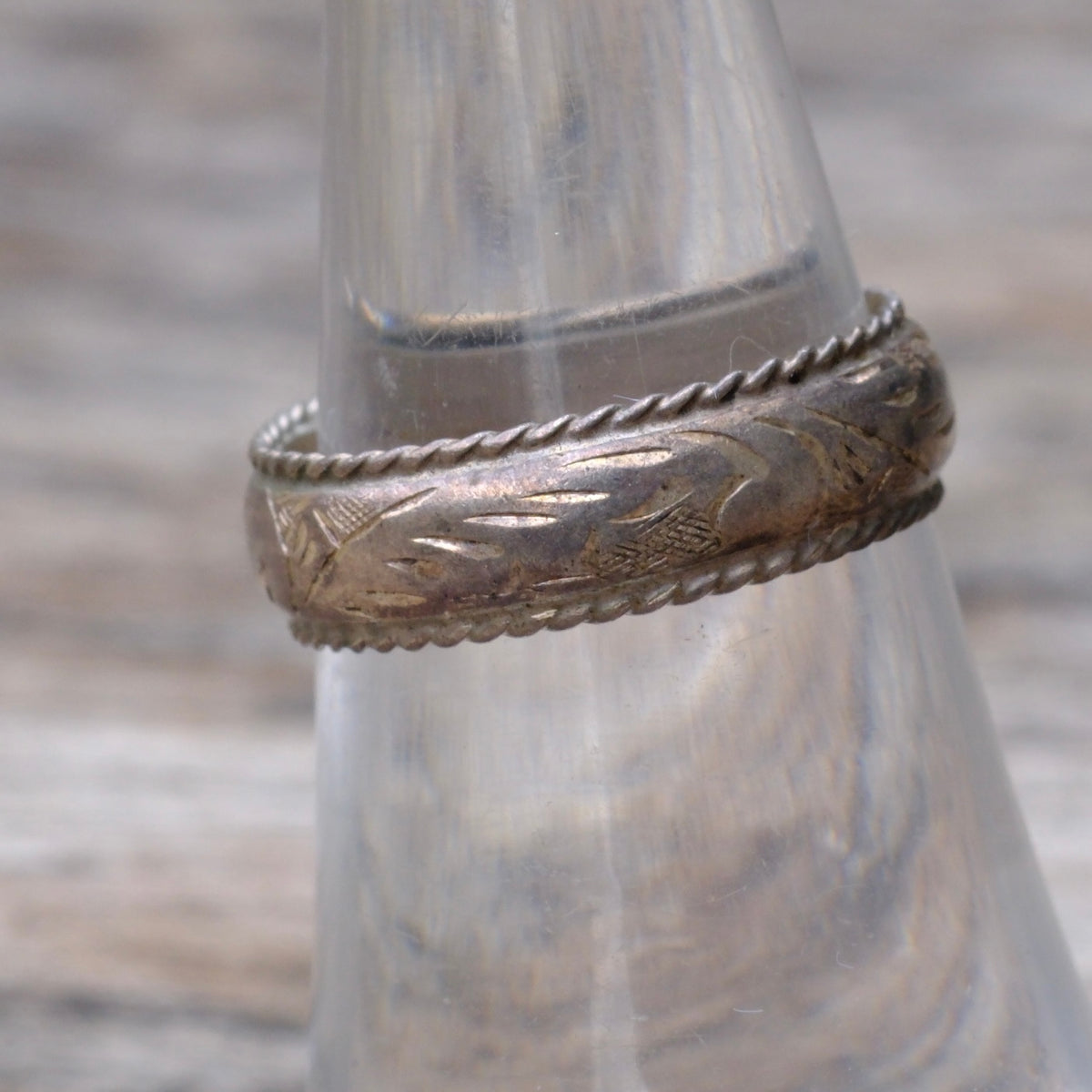 Vintage Sterling Scroll Band Ring 6.75
