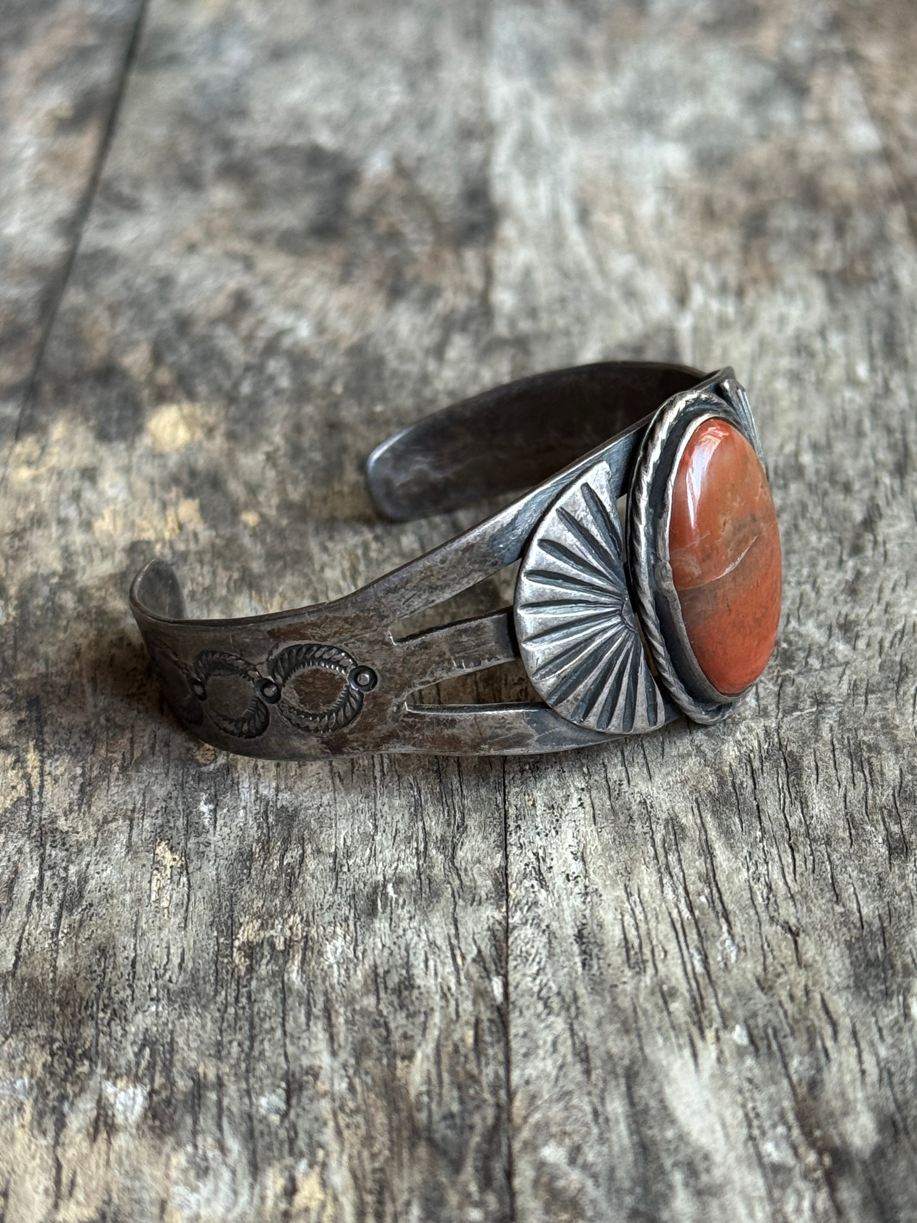 Vintage Sterling Silver Old Pawn Agate Stamped Fan Cuff