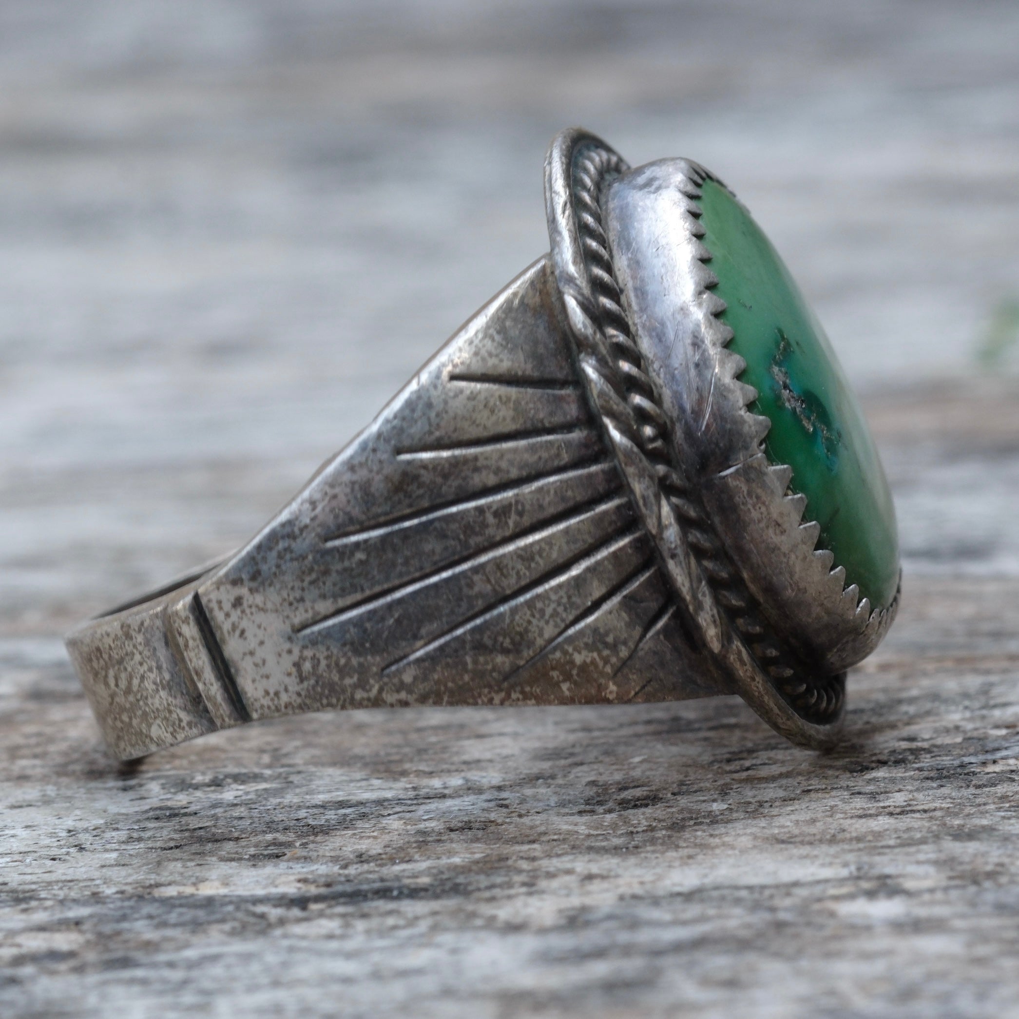 Vintage Sterling Turquoise Ribbed Band Ring 12.5