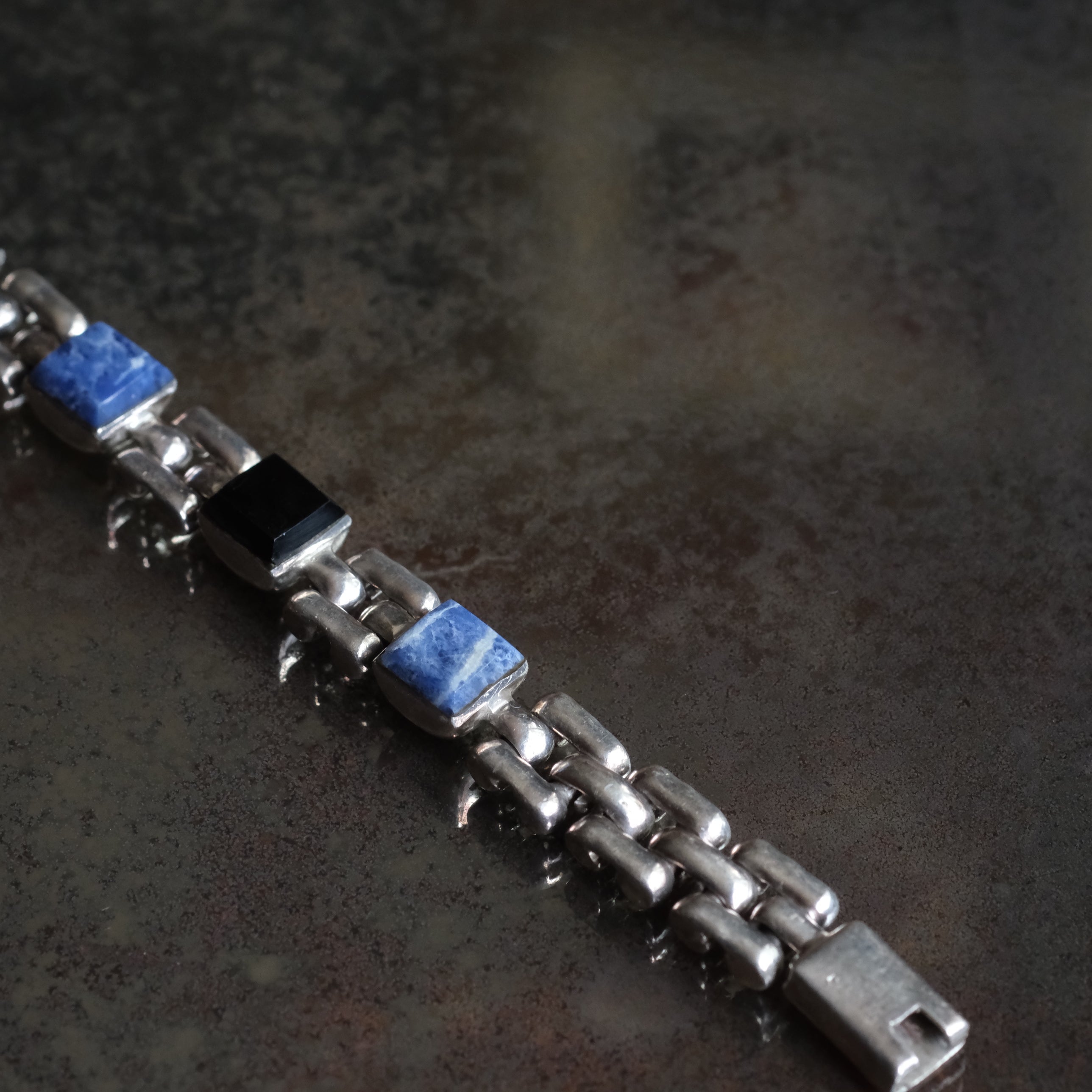 Heavy Vintage Sterling Lapis and Onyx Panther Bracelet 7.5"