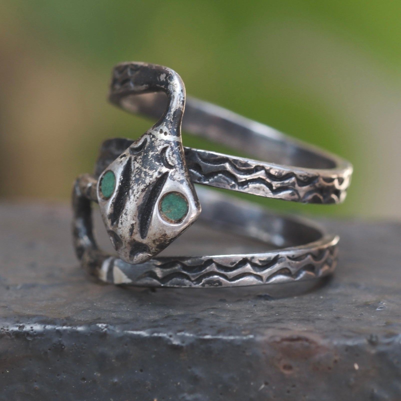 Vintage Sterling Malachite Snake Ring 5.75