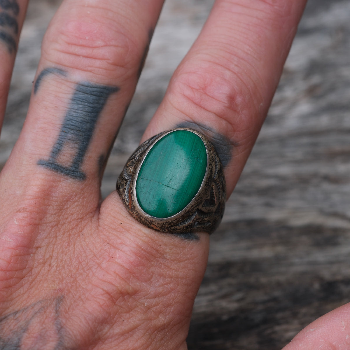 Vintage Sterling Malachite Bells Trading Post Stamped V Ring 10