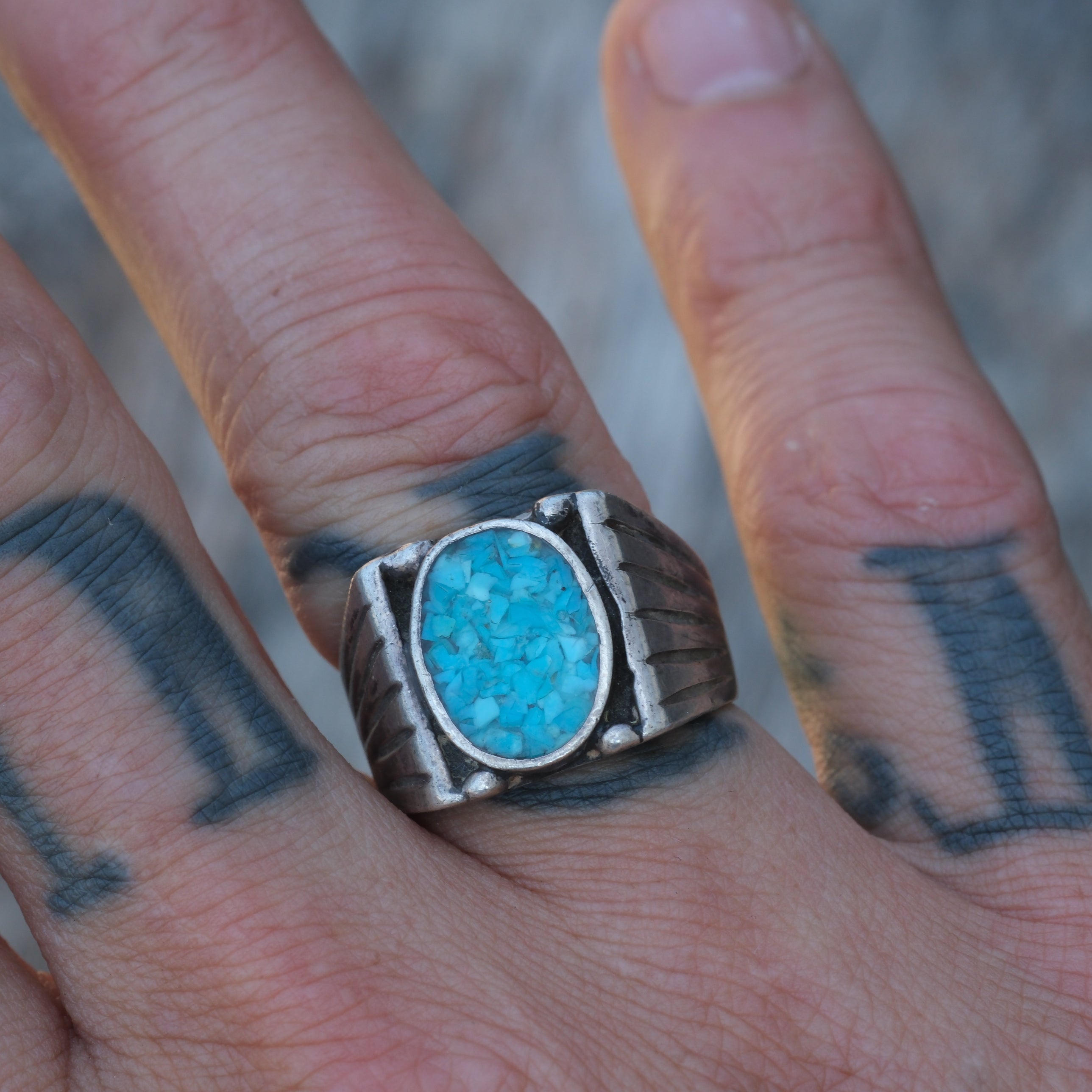 Vintage Sterling Crushed Turquoise Ribbed Band Ring 8.75
