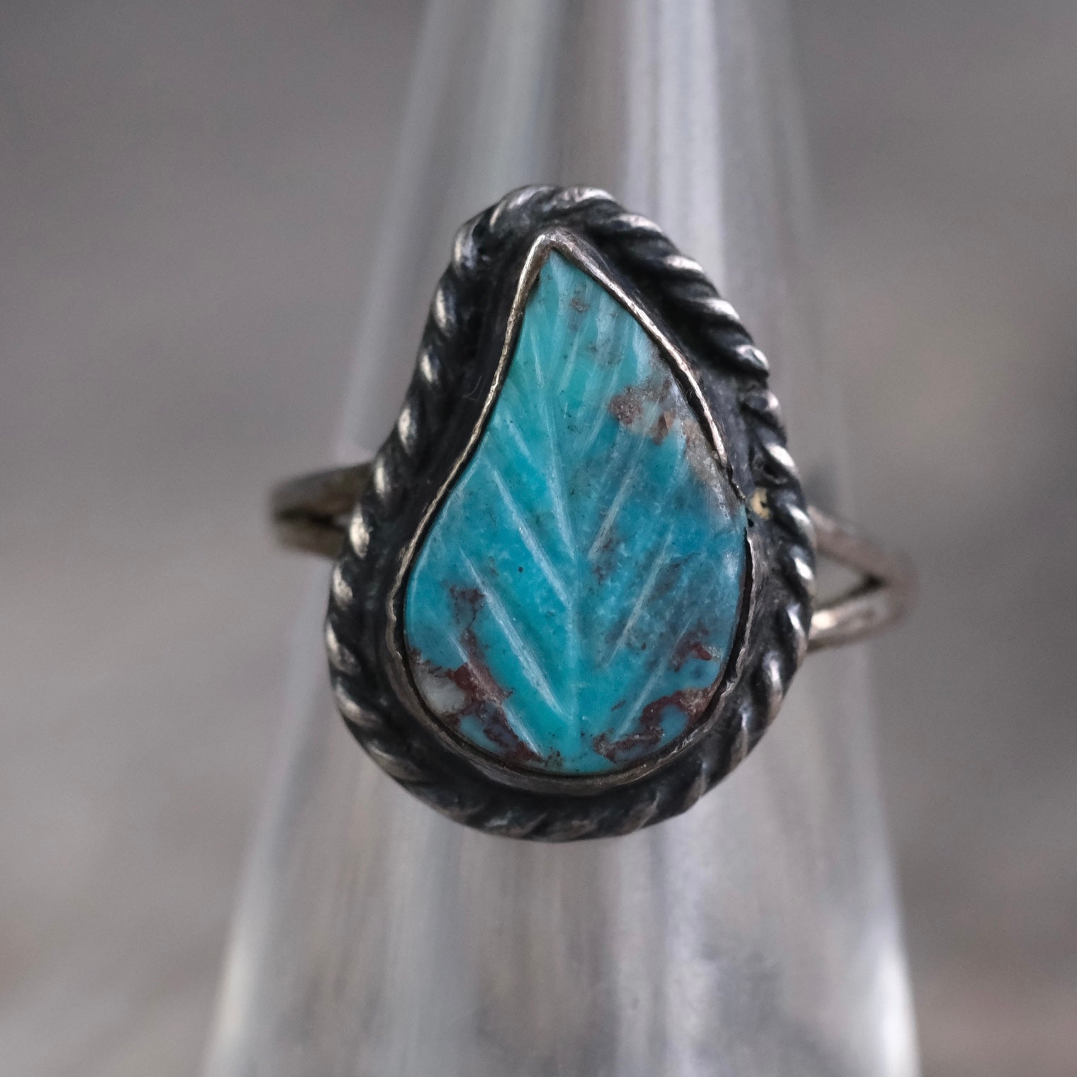 Vintage Sterling Carved Turquoise Leaf Ring 4.75