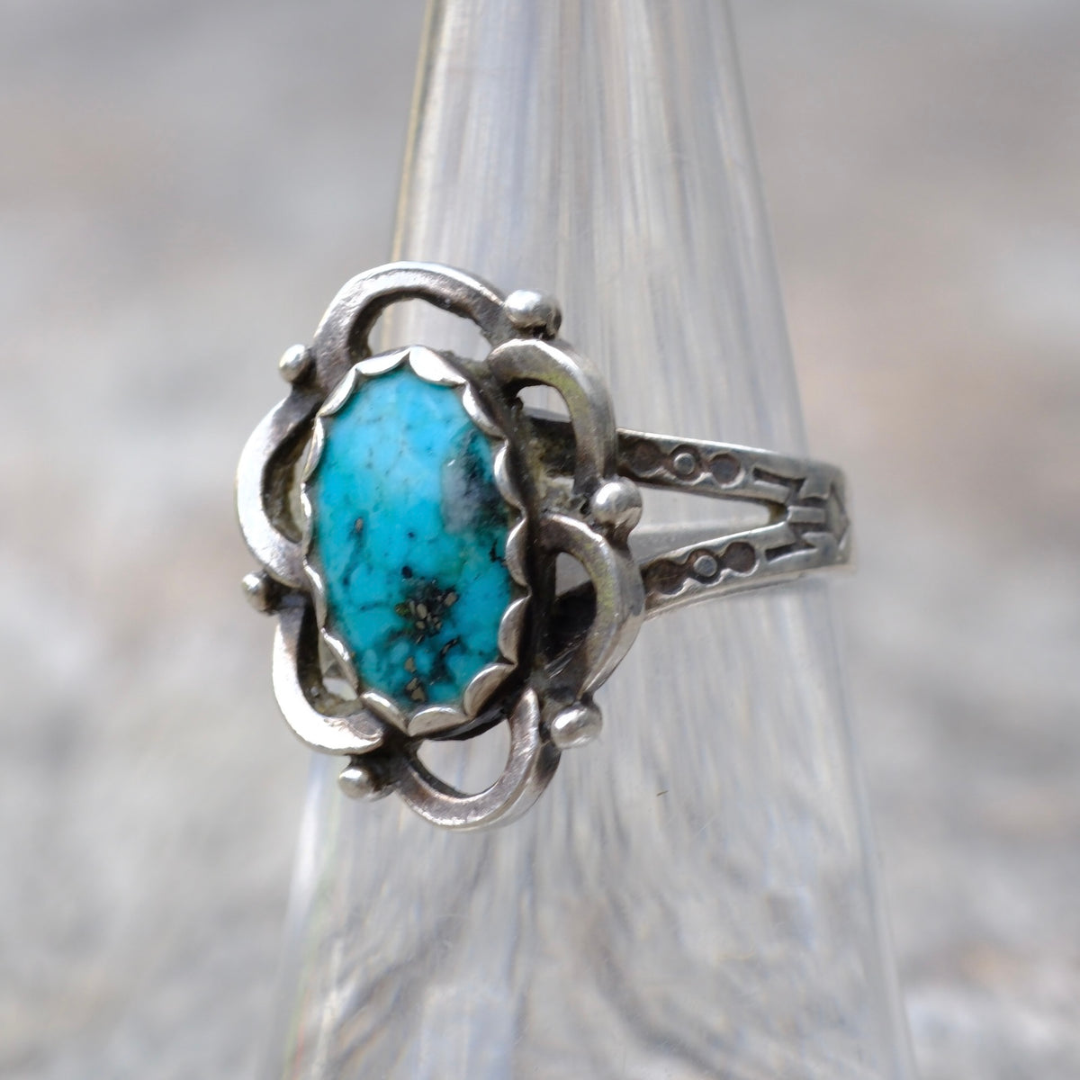 Vintage Sterling Silver Stamped Band Turquoise Flower Ring 6.75