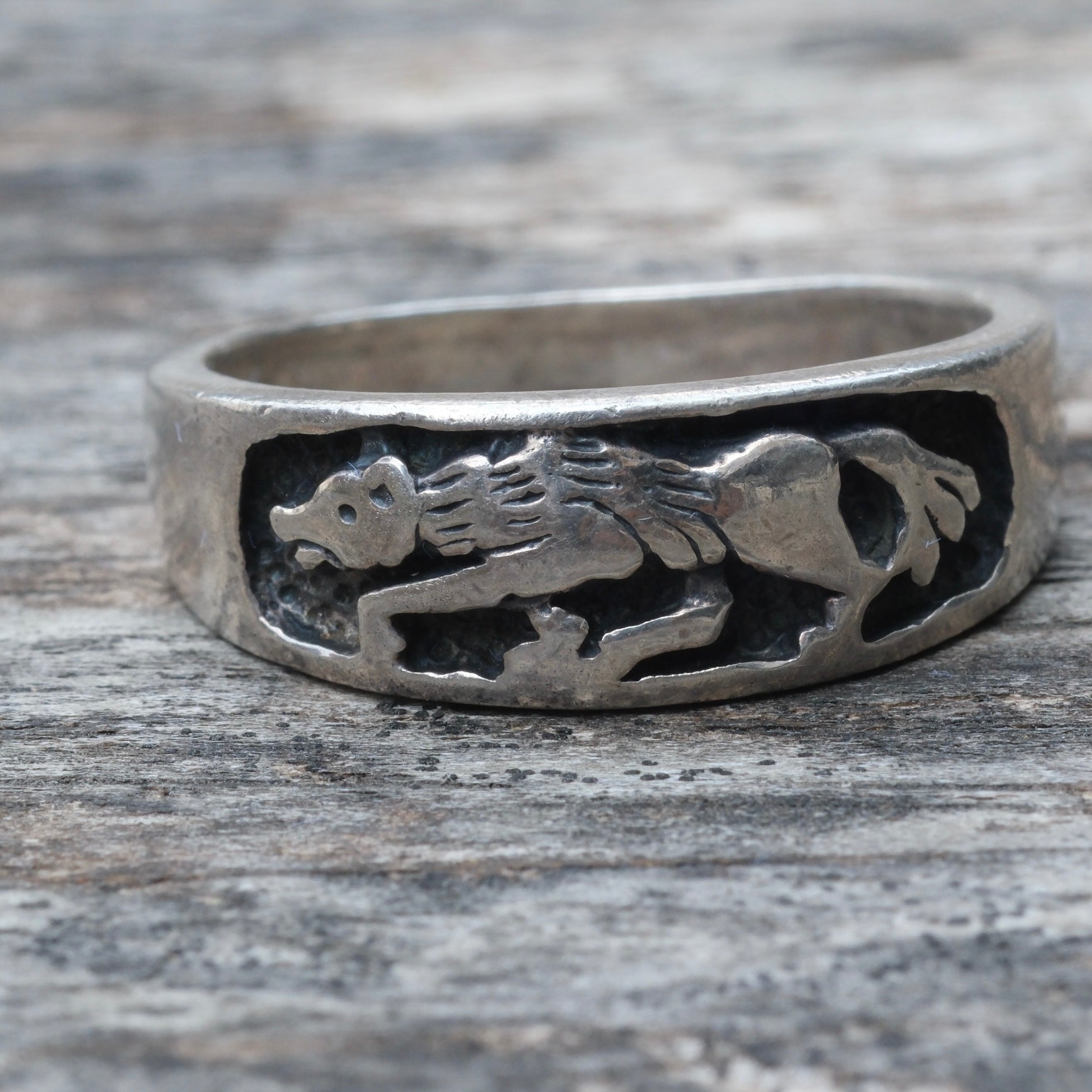 Vintage Sterling Silver Wolf Band Ring 13.25