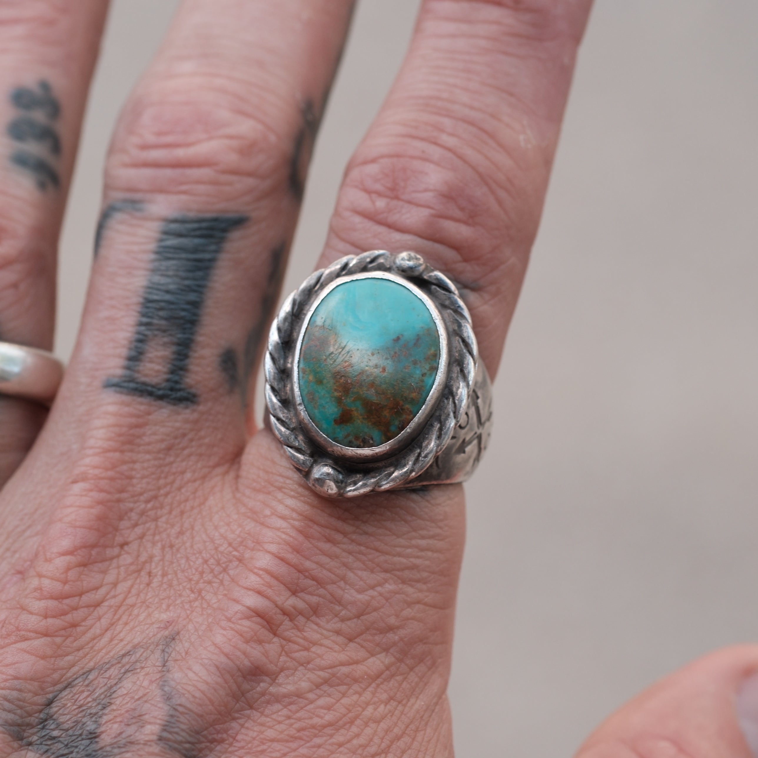 Vintage Sterling Turquoise Stamped Arrows Ring 10