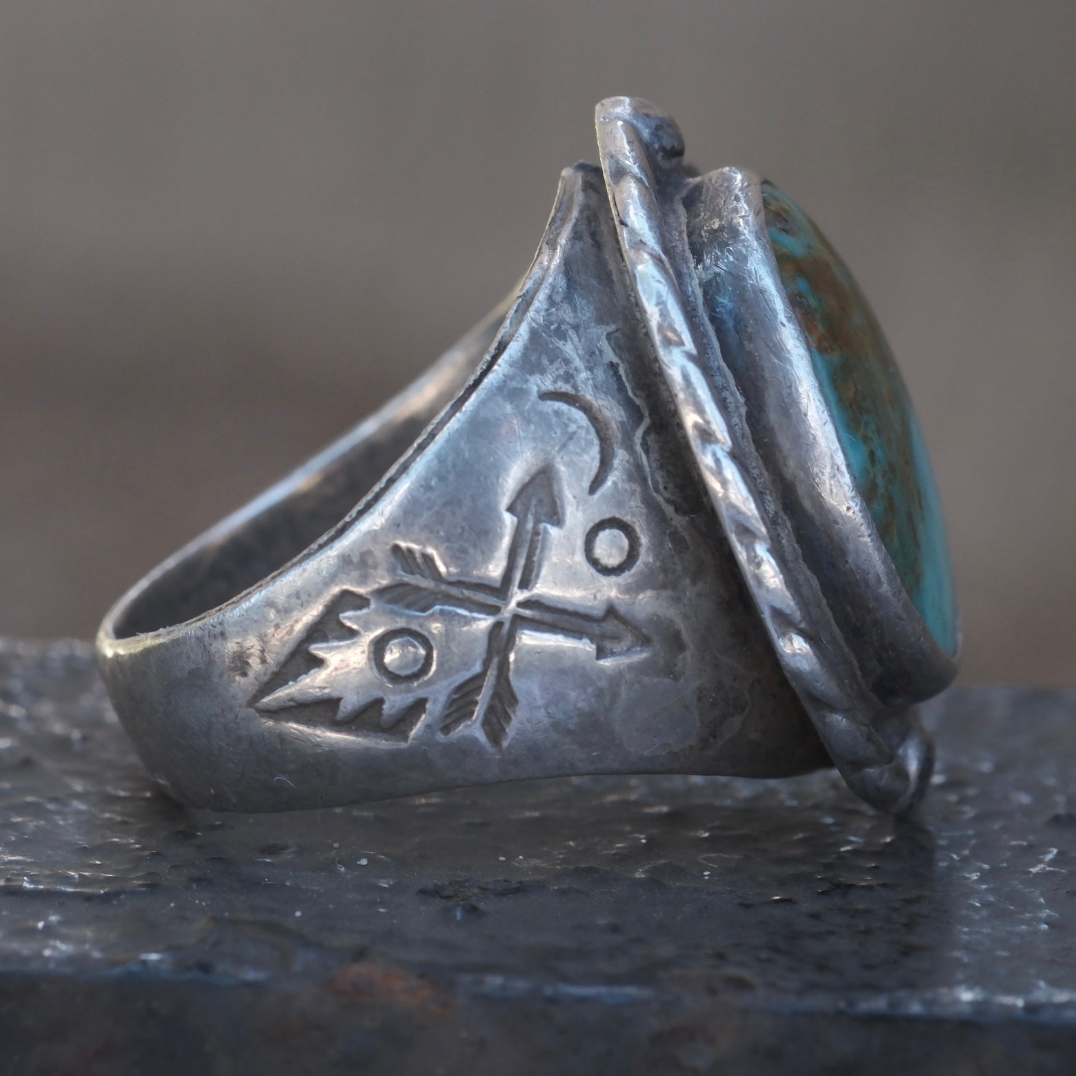 Vintage Sterling Turquoise Stamped Arrows Ring 10