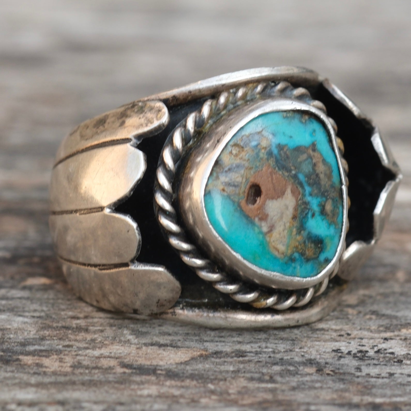 Vintage Sterling Turquoise Ribbed Band Ring 10