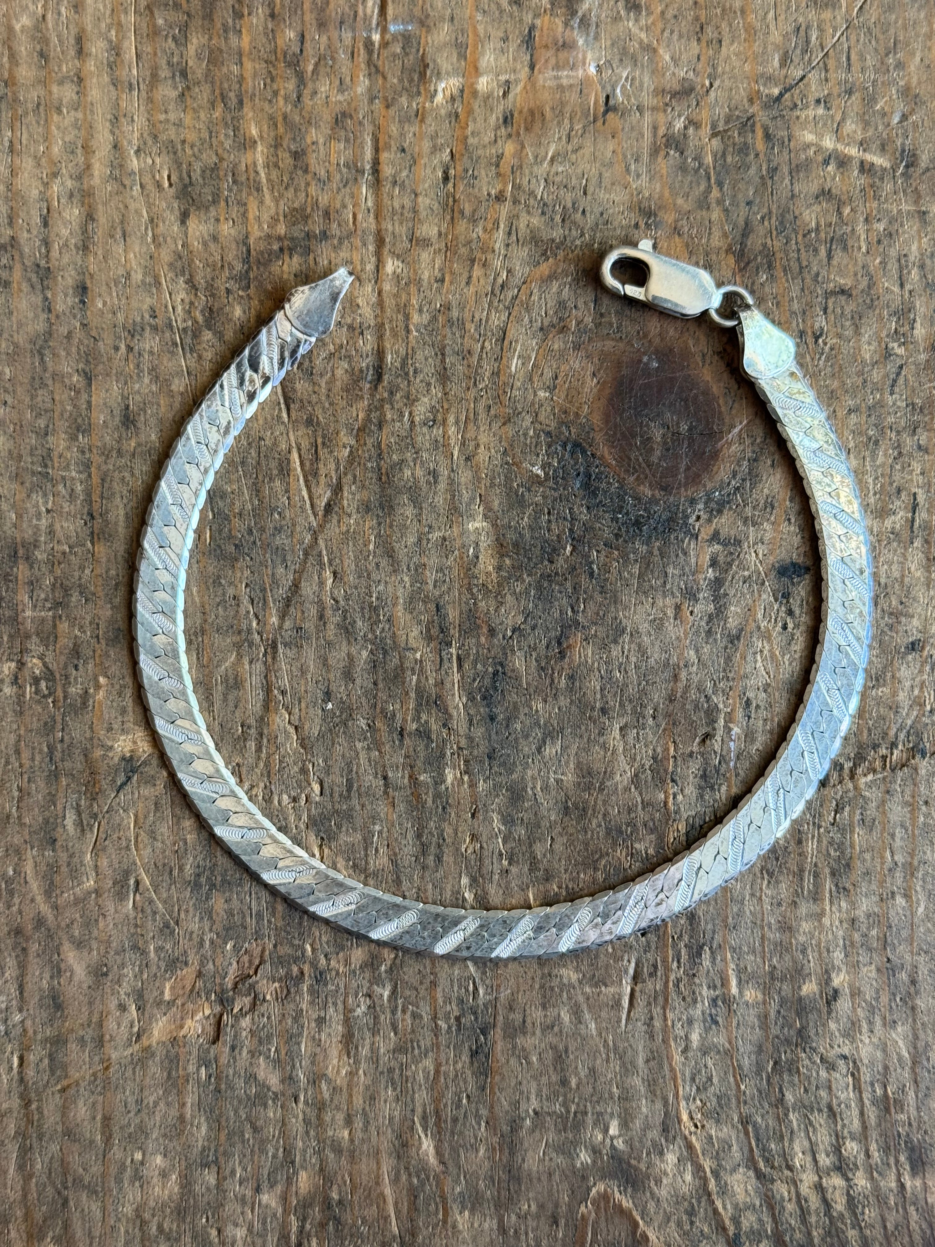 Vintage Sterling Silver Diamond Etched Herringbone Chain Bracelet 8"