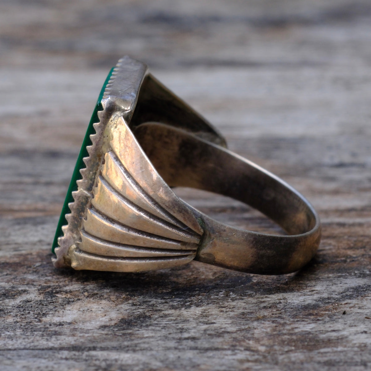 Vintage Sterling Malachite Ribbed Band Ring 10.75