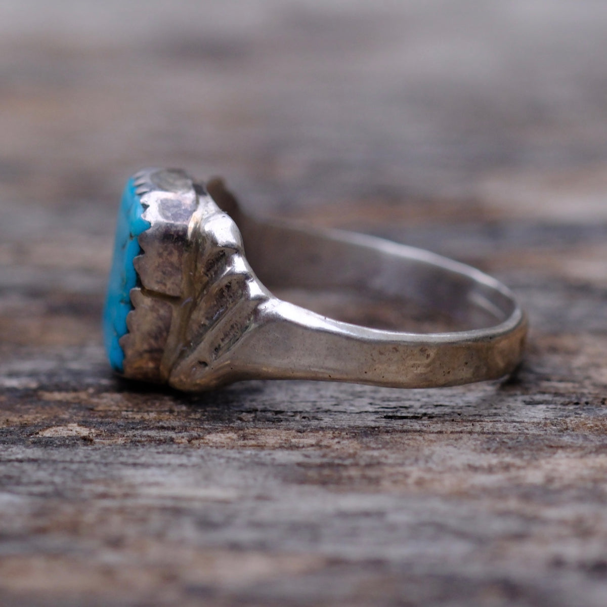 Vintage Sterling Turquoise Stamped Band Ring 5.25