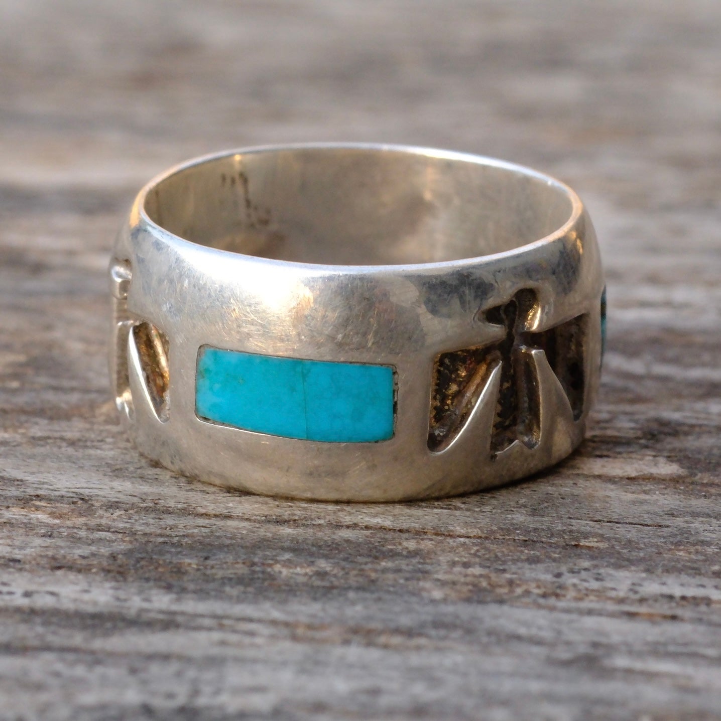 Vintage Sterling Turquoise Thunderbird Band Ring 7