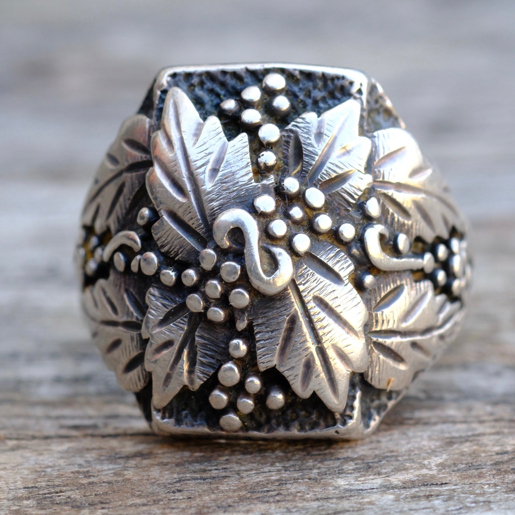 Vintage Sterling Silve Leaf Ring 12