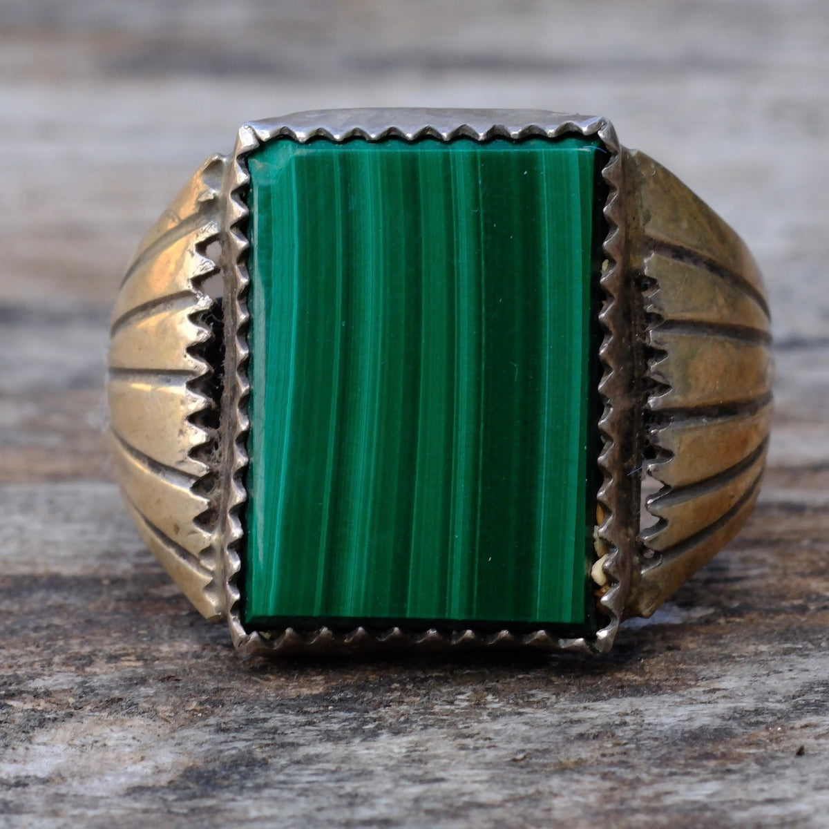 Vintage Sterling Malachite Ribbed Band Ring 10.75