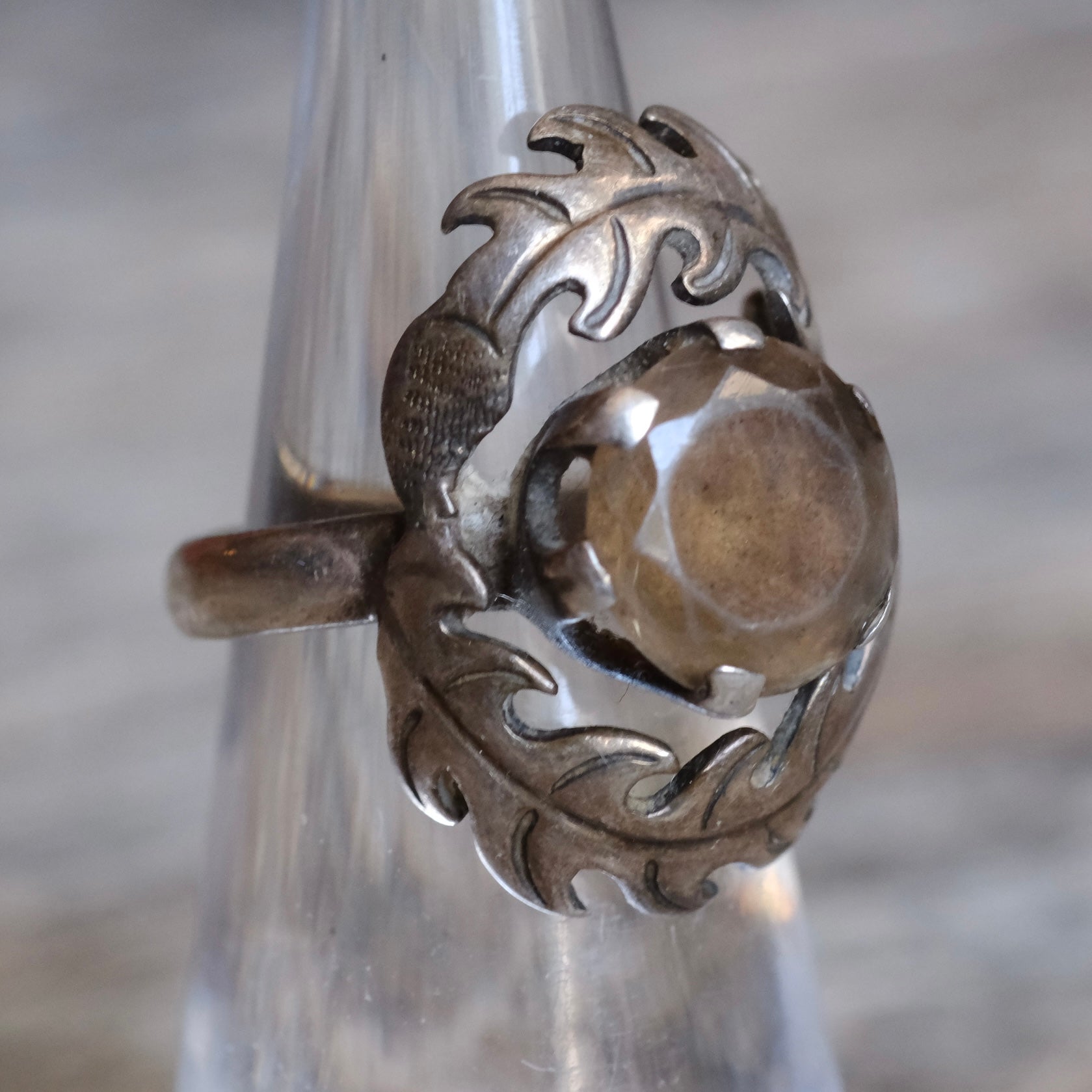 Vintage Sterling White Glass Leaf Ring 4.5