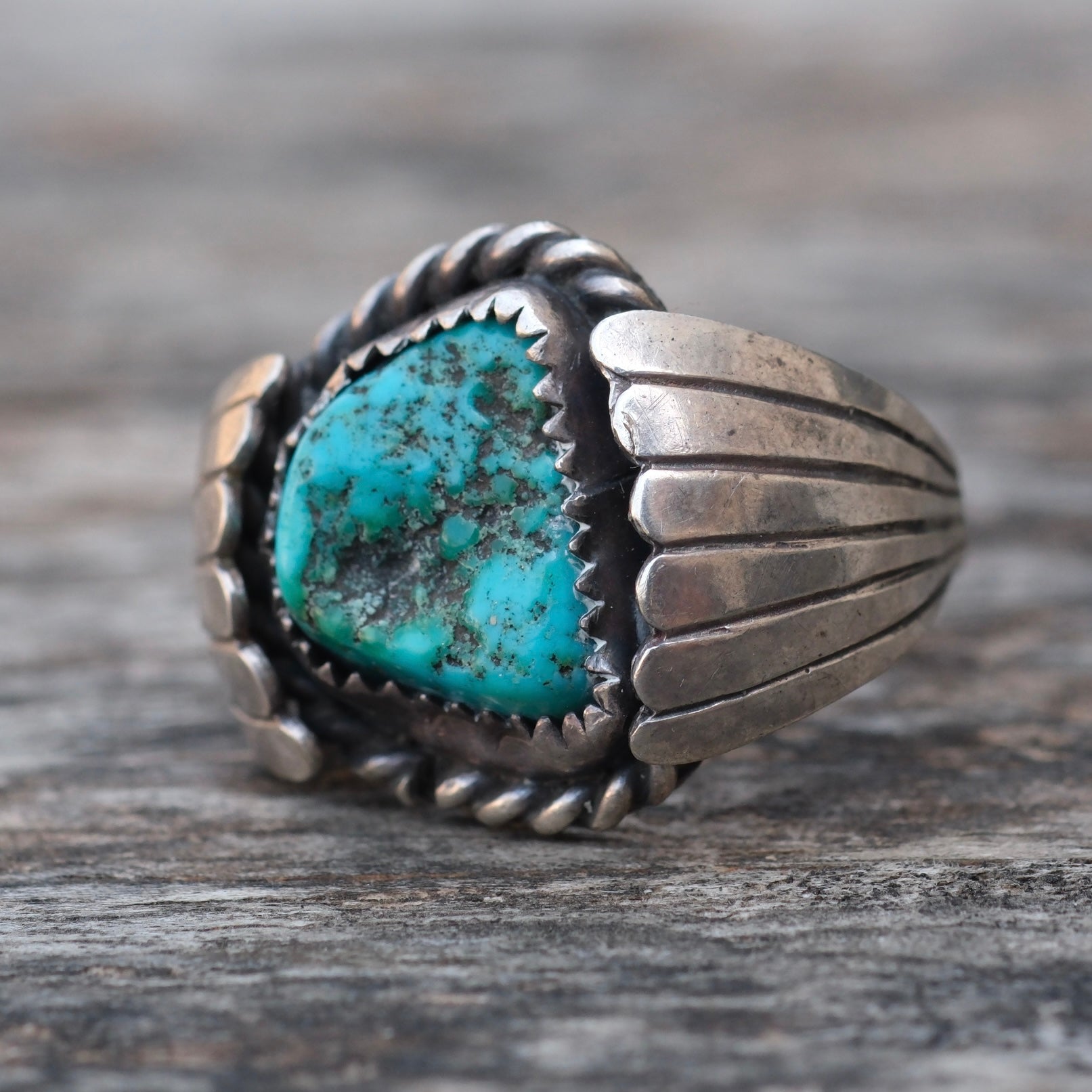 Vintage Sterling Turquoise Ribbed Band Ring 9.5