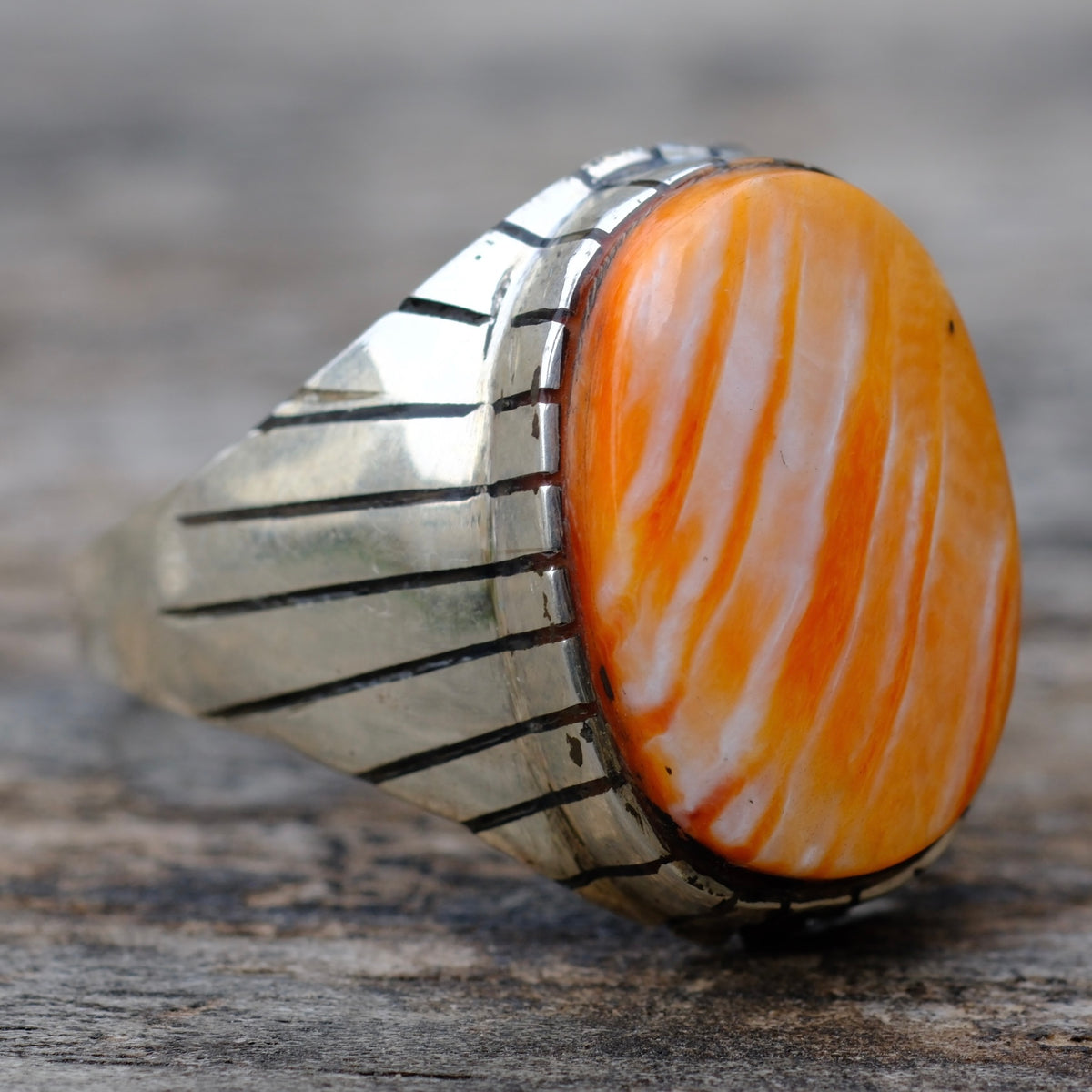 Vintage Sterling Spiny Oyster Ribbed Band Ring 12.75