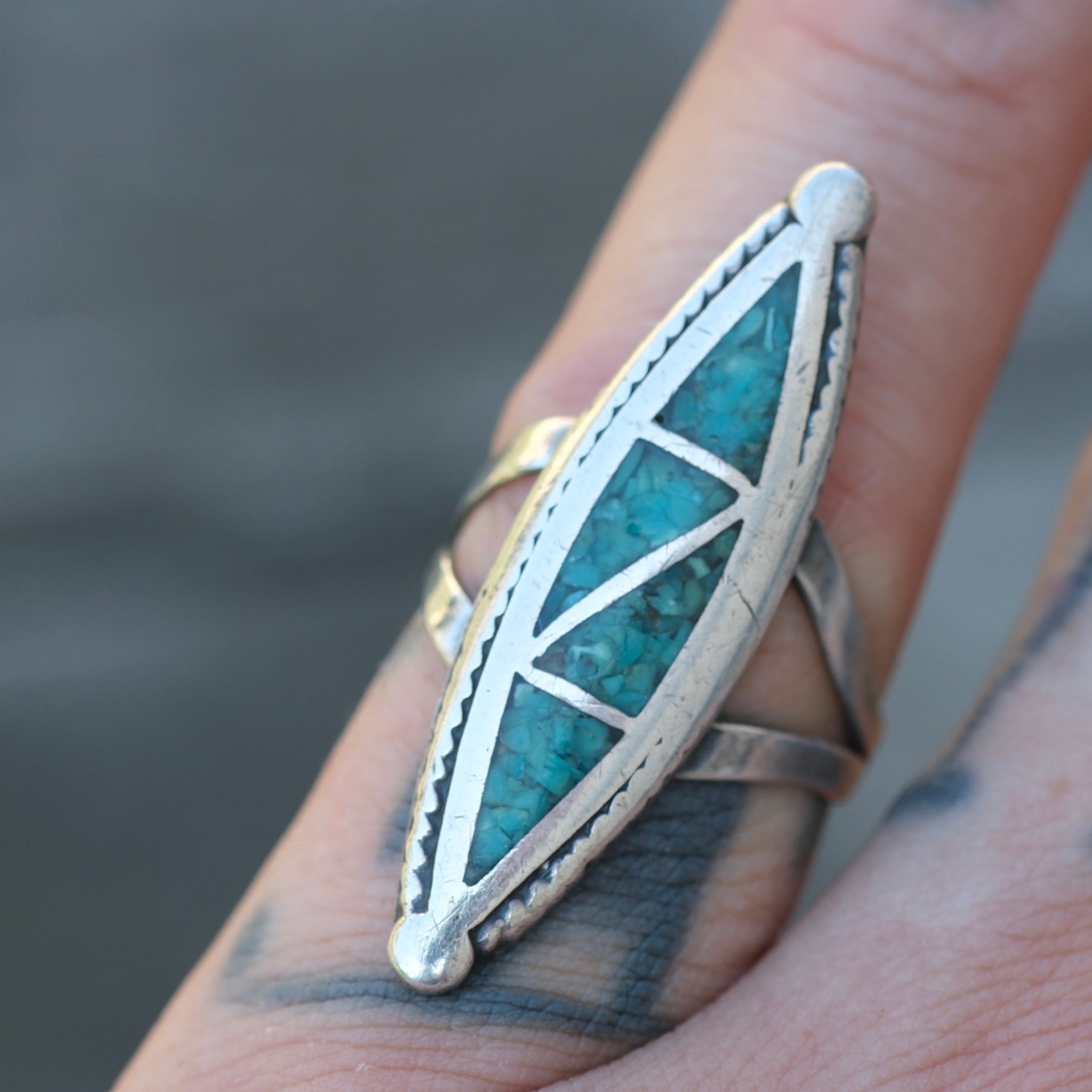 Vintage Sterling Crushed Turquoise Inlay Ring 5.25