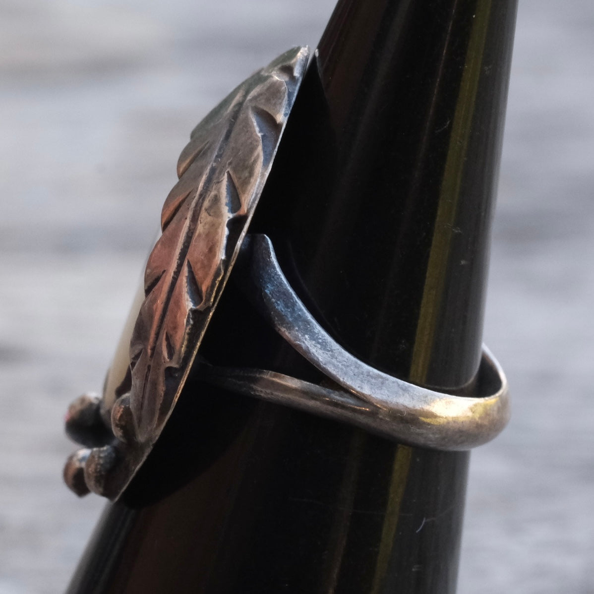 Vintage Sterling Mother Of Pearl Feather Ring 5