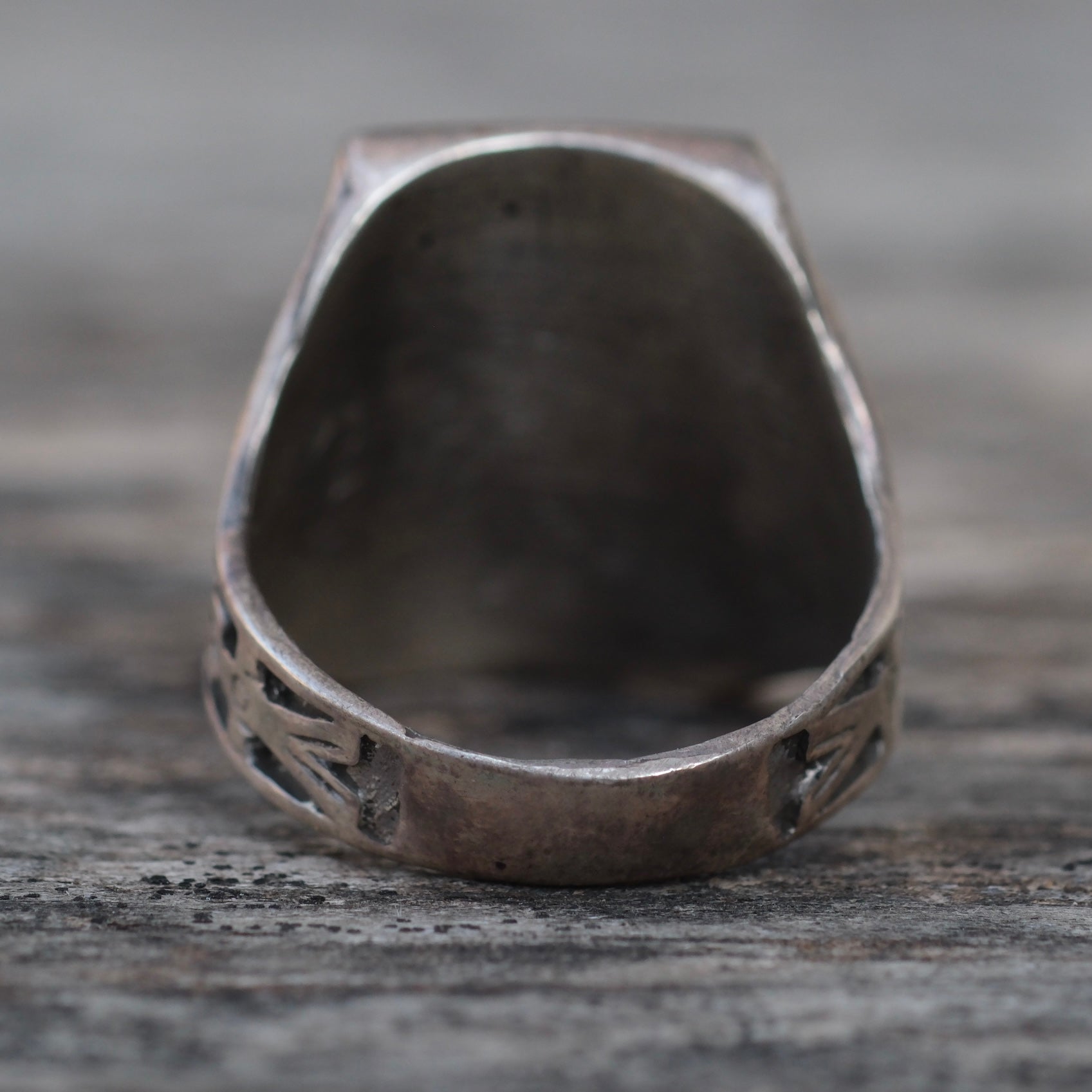 Vintage Sterling Turquoise and Mother Of Pearl Row Inlay Thunderbird Ring 10.25