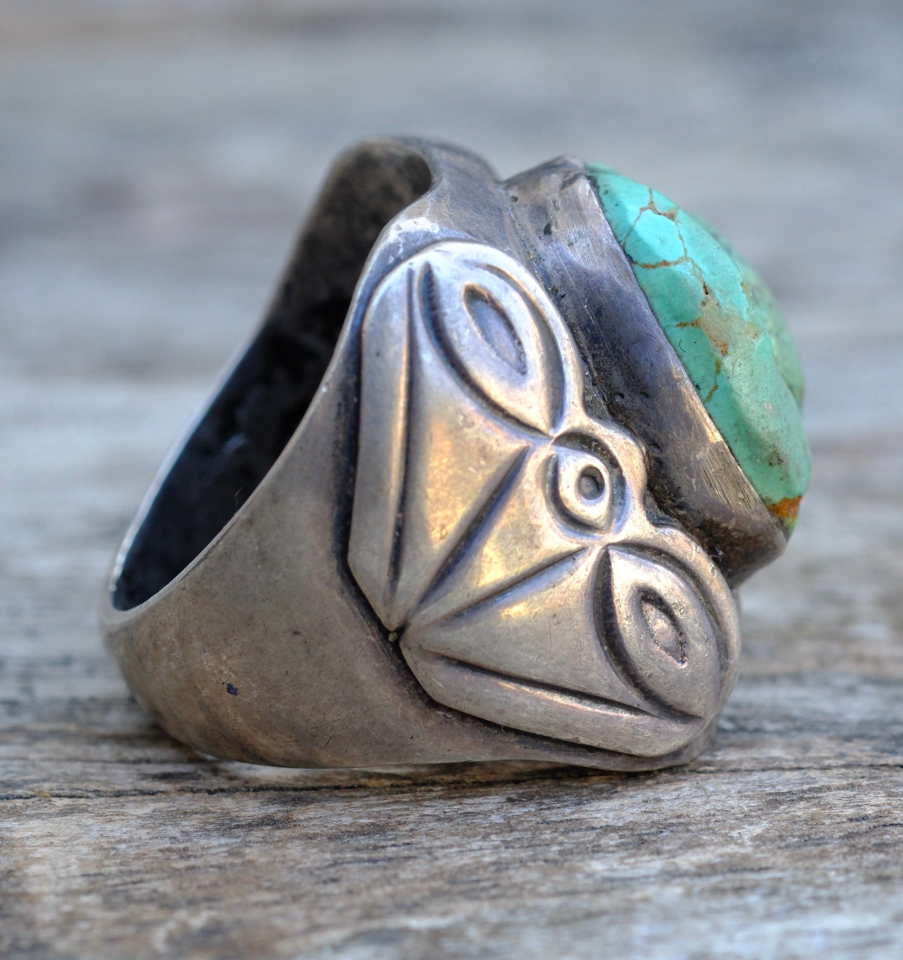 Vintage Sterling Turquoise Stamped Band Ring 9