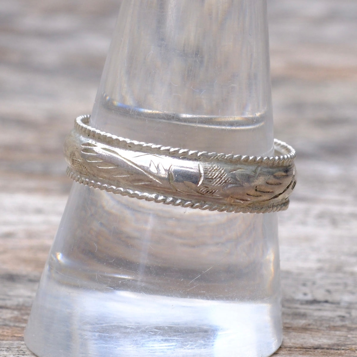 Vintage Sterling Scroll Band Ring 10