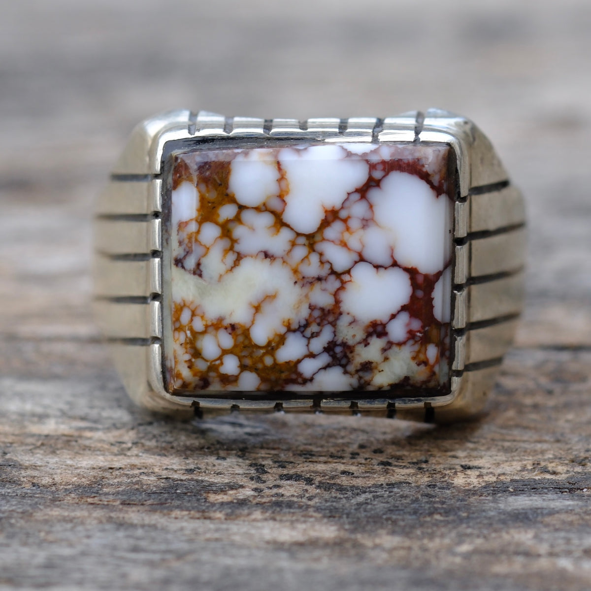 Vintage Sterling White Buffalo Ribbed Band Ring 9.25