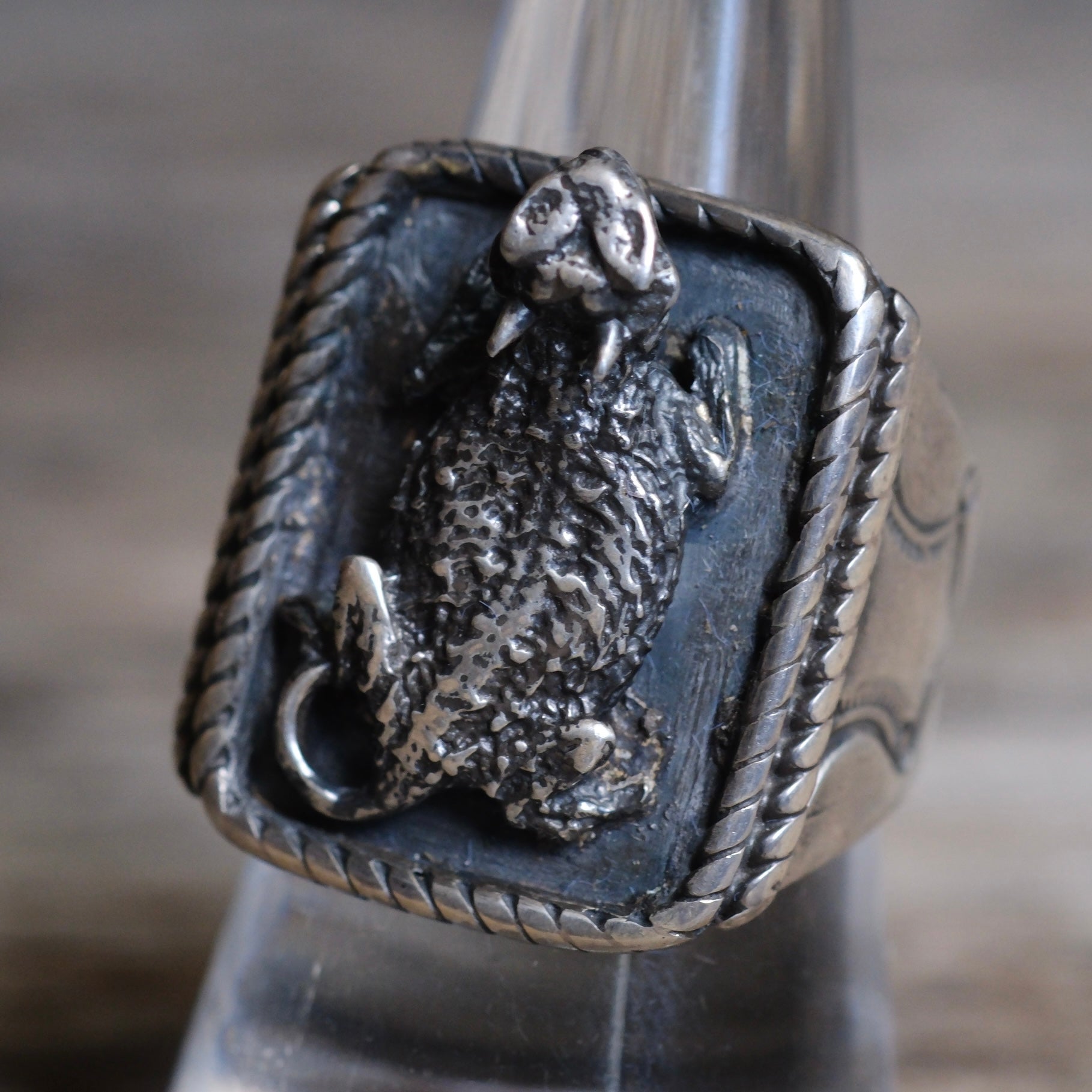 Vintage Sterling Silver Southwestern Lizard Stamped Band Ring 9