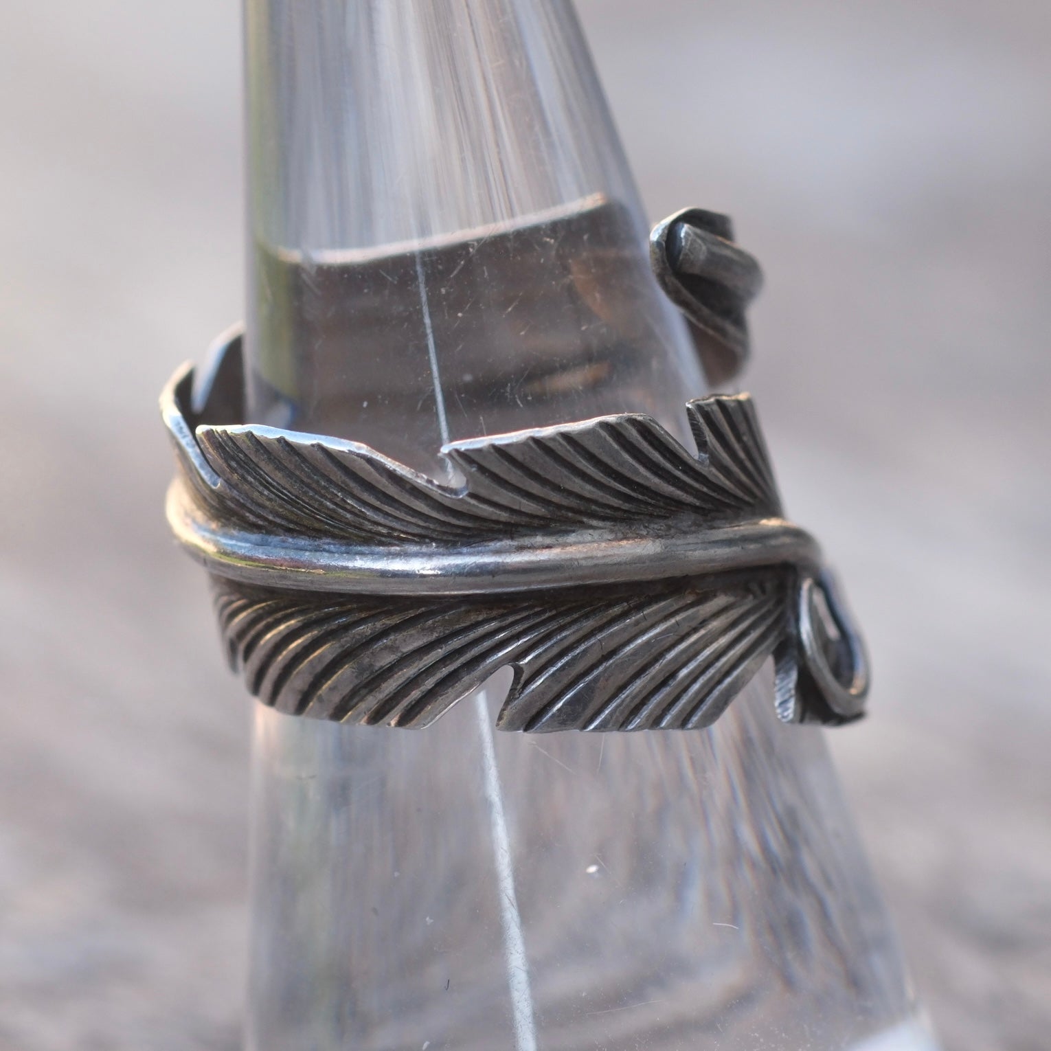 Vintage Sterling Silver Feather Overpass Ring 8