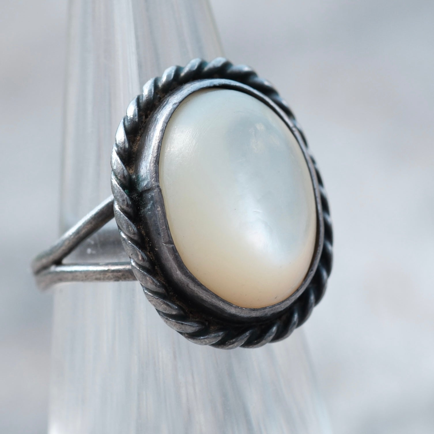 Vintage Sterling Mother Of Pearl Roper Ring 4